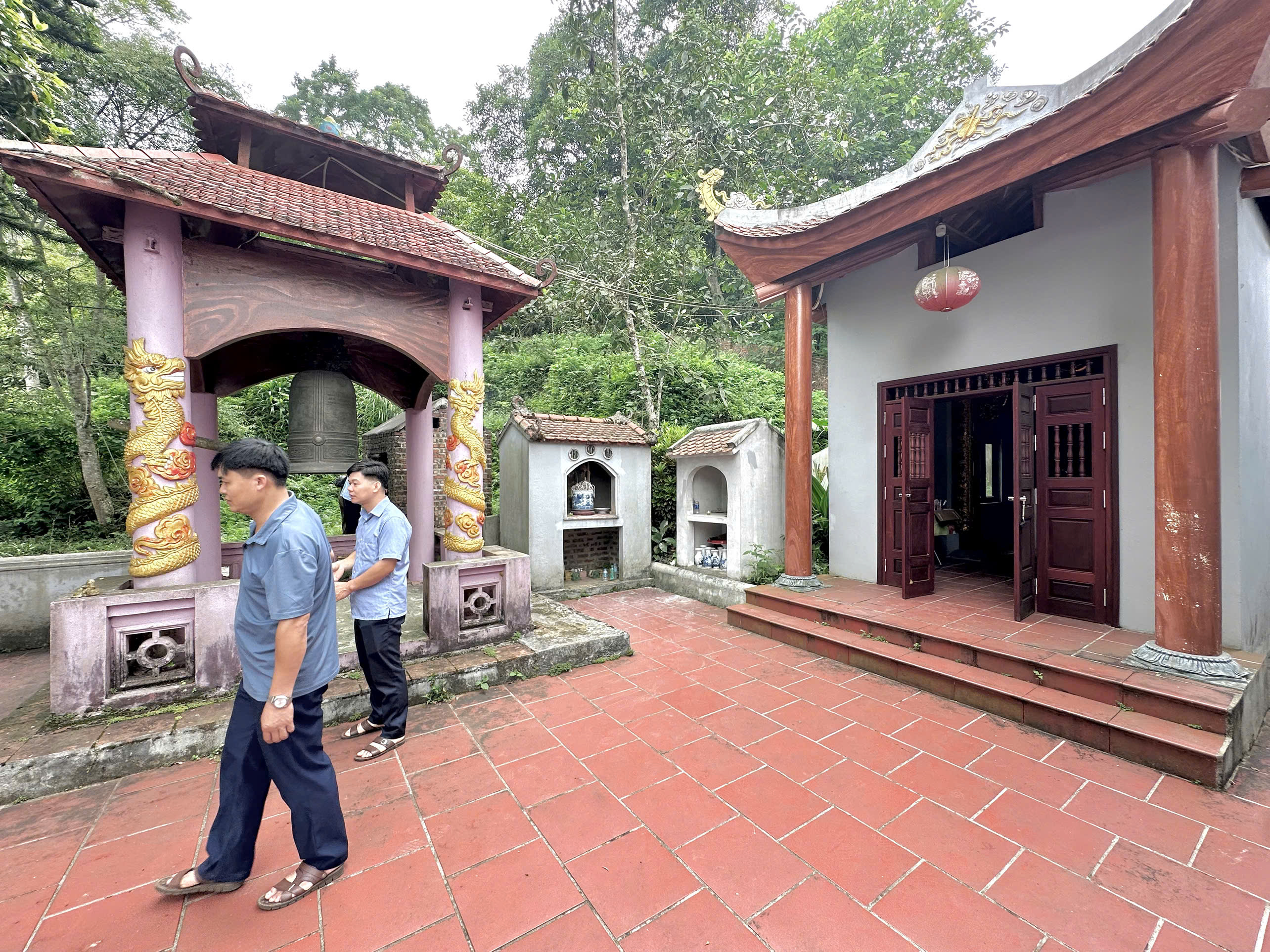 Anh-tin-bai