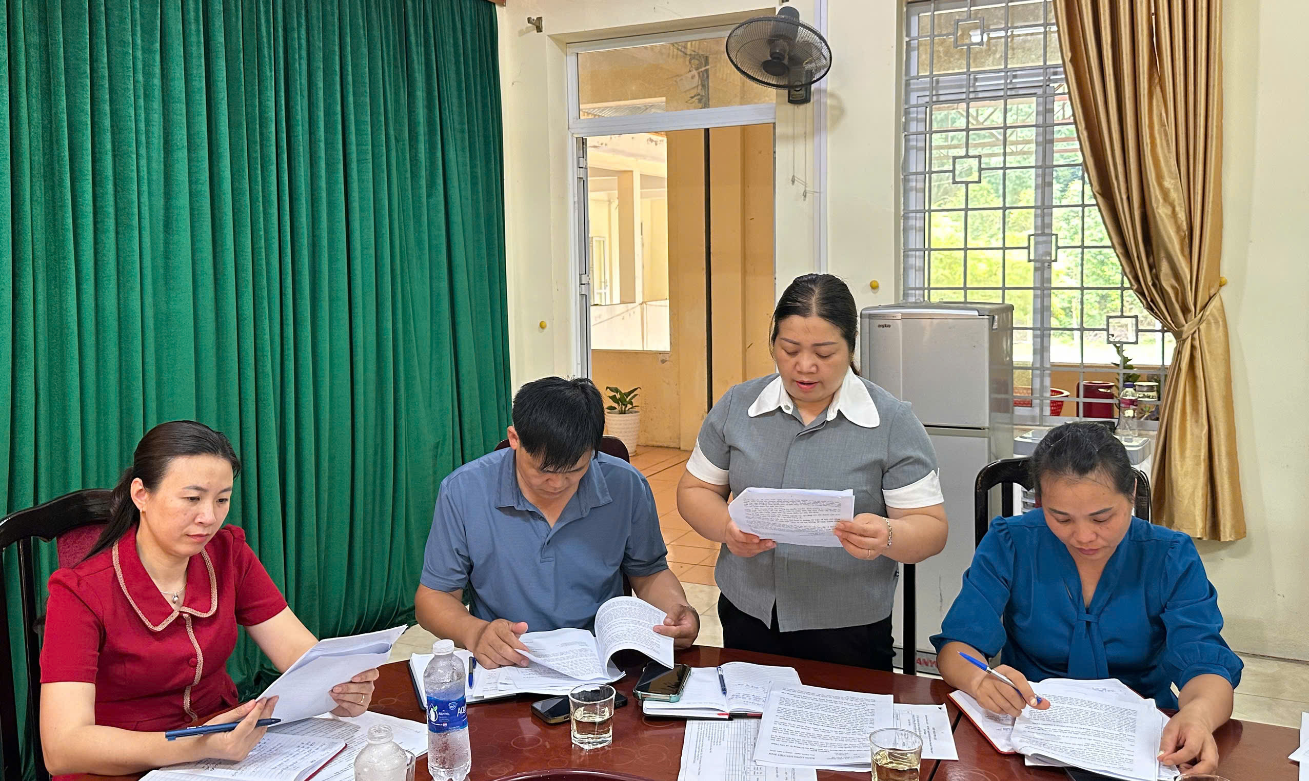 Anh-tin-bai