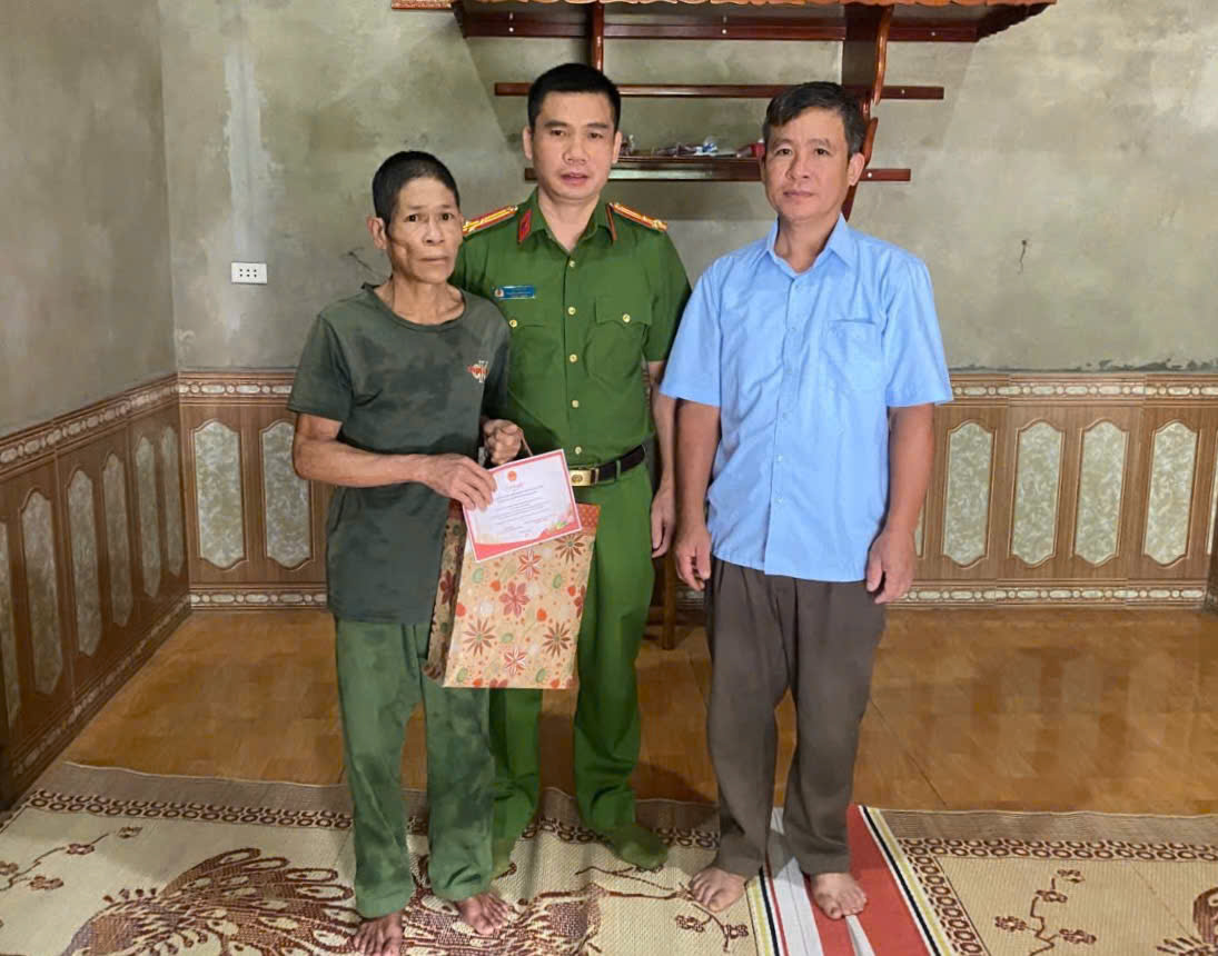 Anh-tin-bai