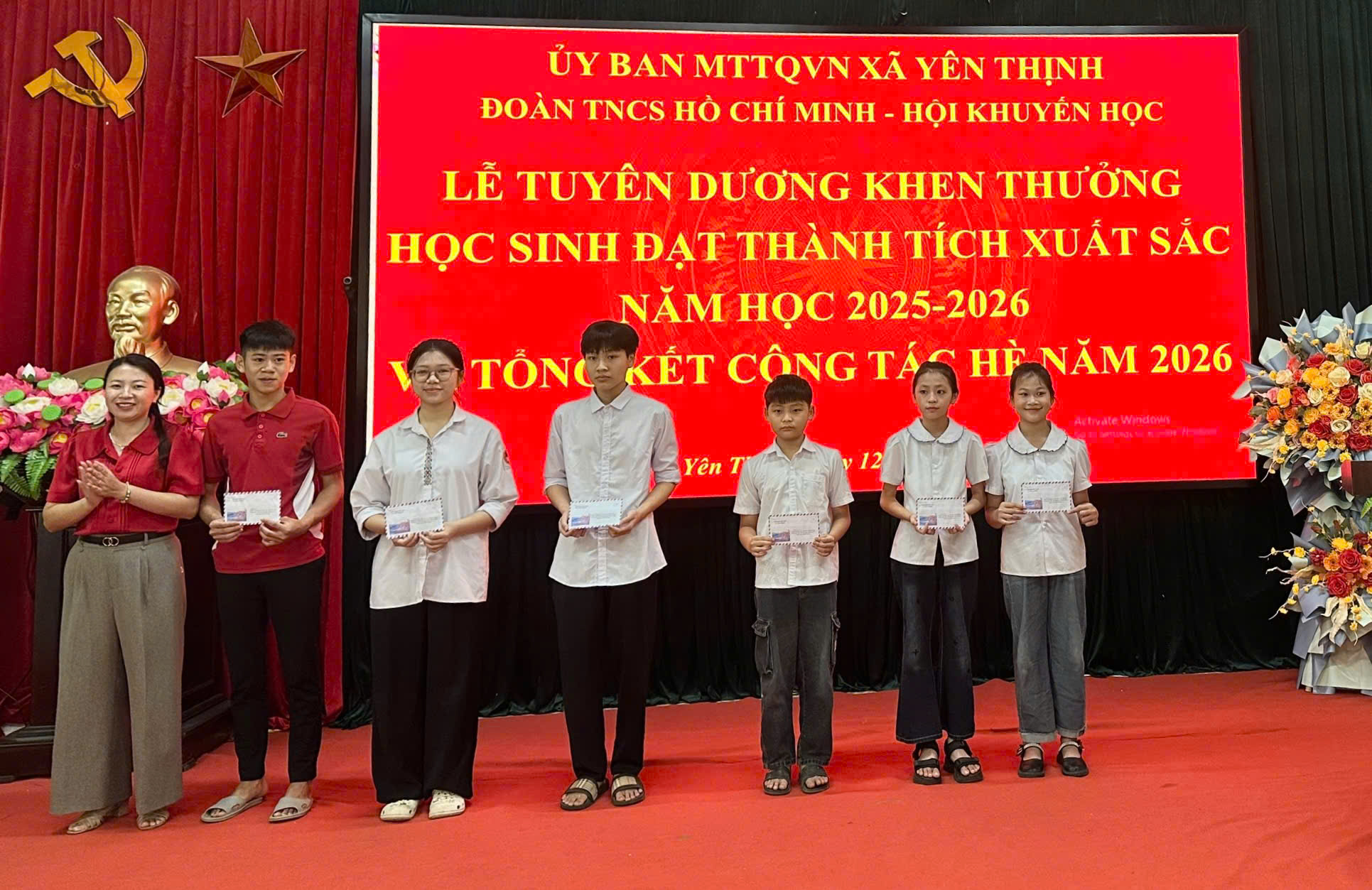 Anh-tin-bai