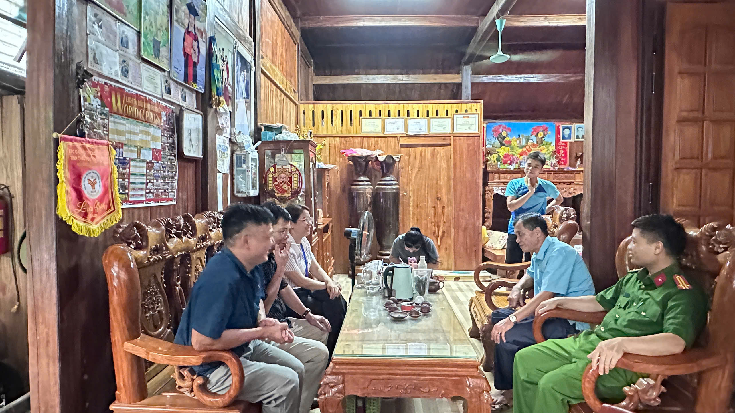 Anh-tin-bai