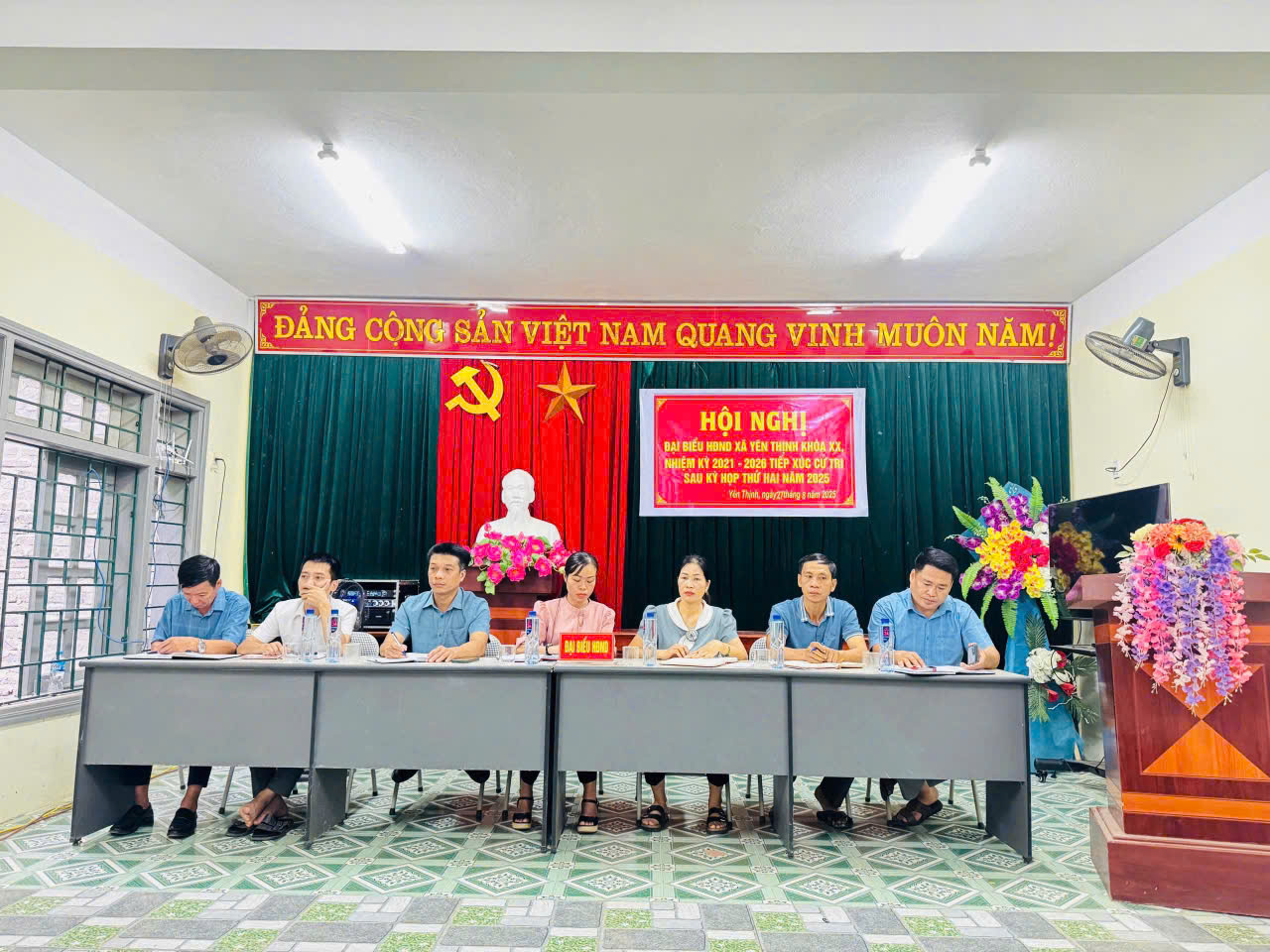 Đại biểu HĐND xã Yên Thịnh tiếp xúc cử tri sau kỳ họp thứ hai Hội đồng nhân dân xã, khóa XX, nhiệm kỳ 2021 - 2026