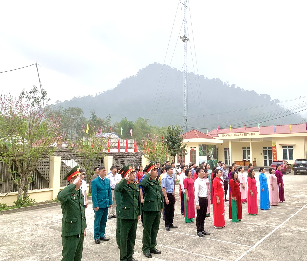 Chi bộ các cơ quan Đảng – Chi bộ UBND – Chi bộ Quân sự xã Yên Thịnh tổ chức lễ chào cờ đầu tuần tháng 3 năm 2026