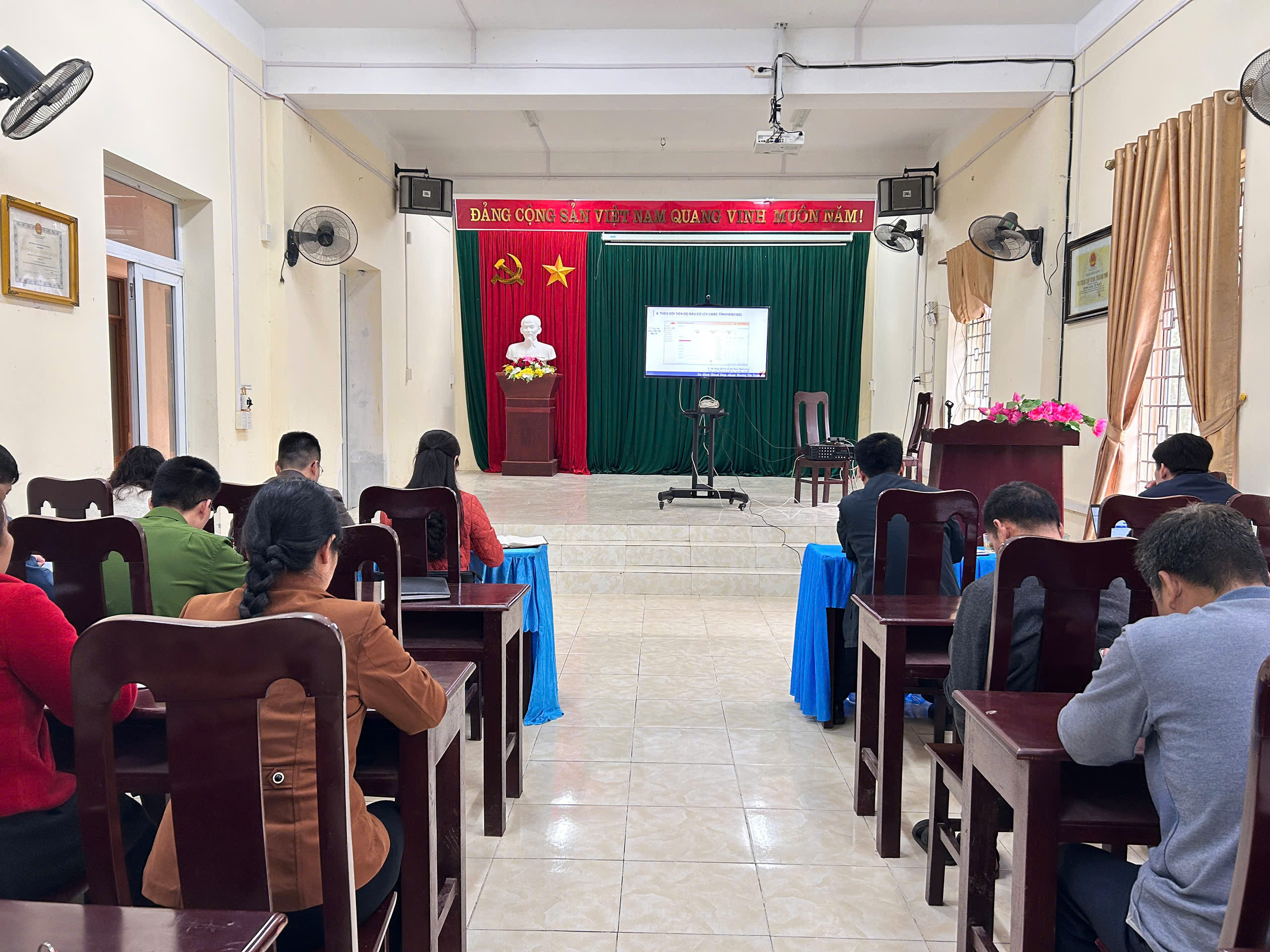 Xã Yên Thịnh tham gia Hội nghị tập huấn trực tuyến toàn quốc về phần mềm phục vụ công tác bầu cử