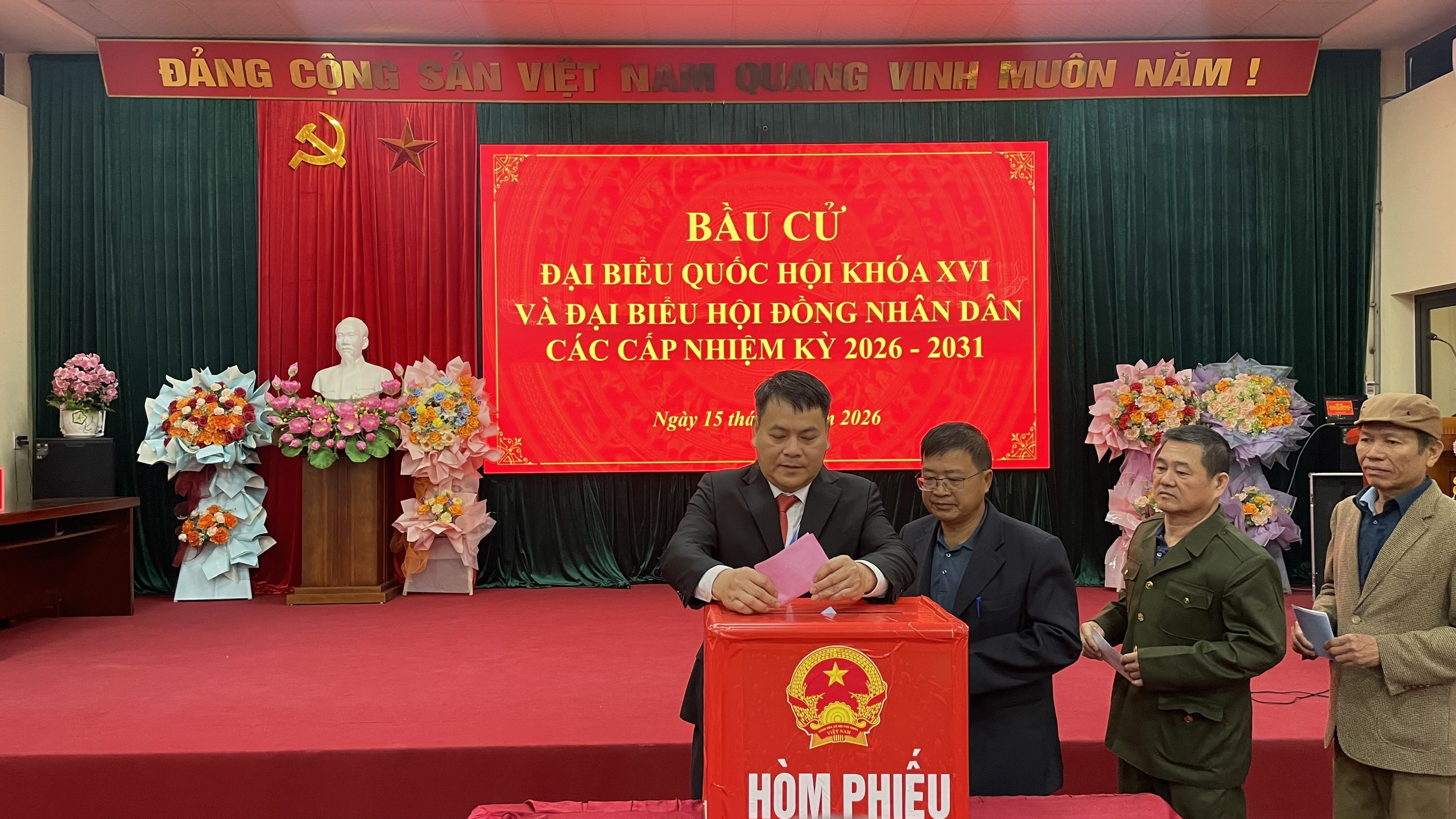 Xã Yên Phong hoàn thành công tác bầu cử với 100% cử tri đi bỏ phiếu