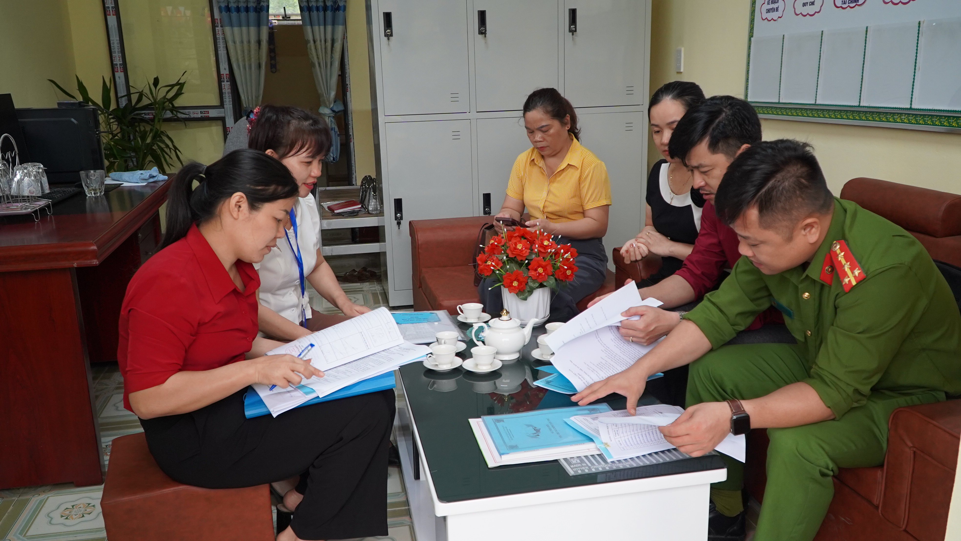 Xã Yên Phong kiểm tra đột xuất công tác bảo đảm an toàn thực phẩm tại các bếp ăn trường học 