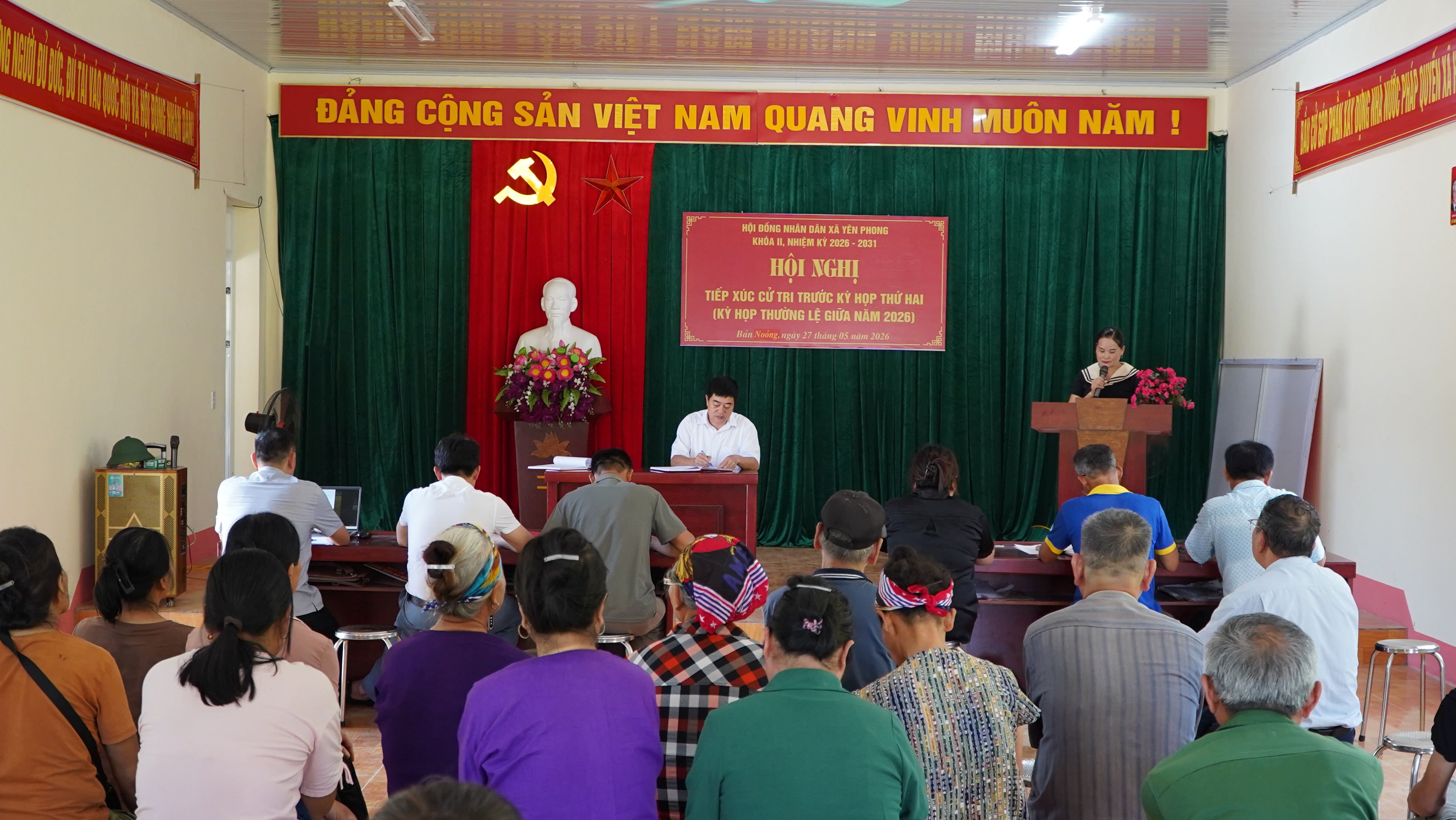 Đại biểu HĐND xã tiếp xúc cử tri trước Kỳ họp thứ hai tại thôn Ủm Đon và Bản Noỏng