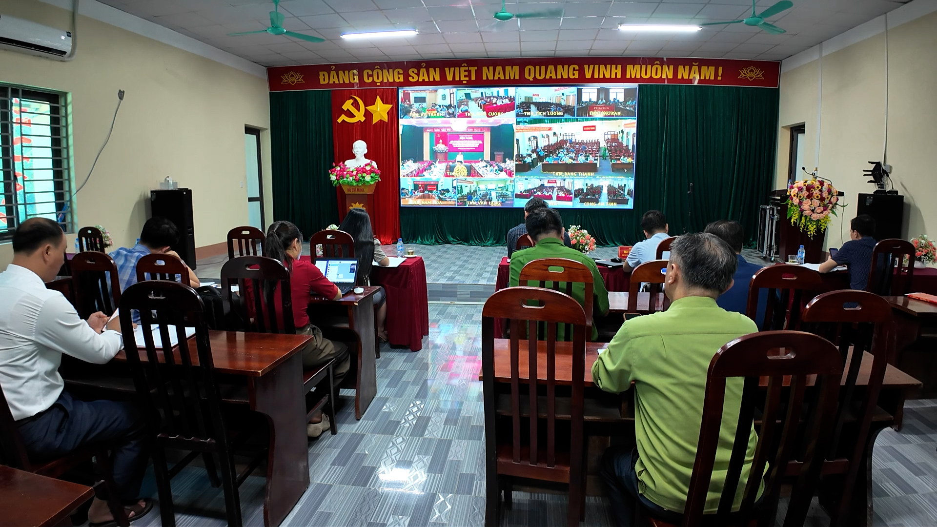 Xã Yên Phong dự Hội nghị trực tuyến sơ kết 1 năm vận hành chính quyền địa phương 2 cấp do tỉnh ủy Thái Nguyên tổ chức