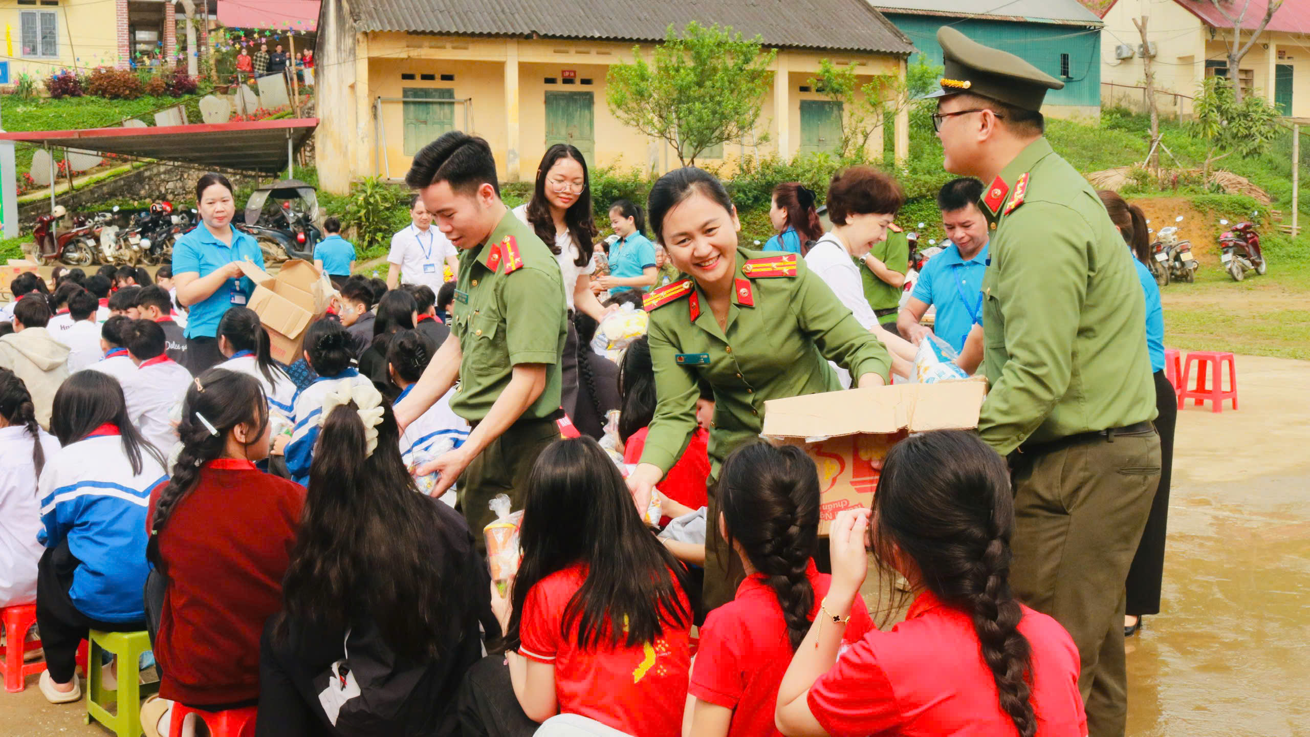 Anh-tin-bai