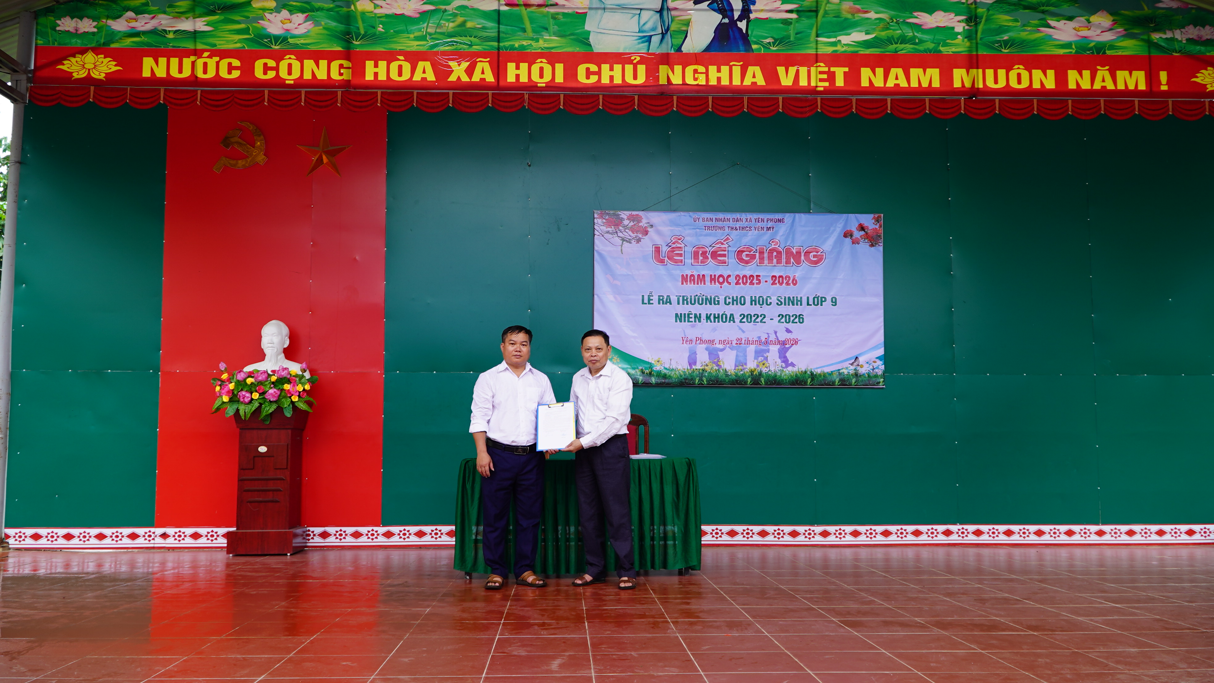Anh-tin-bai
