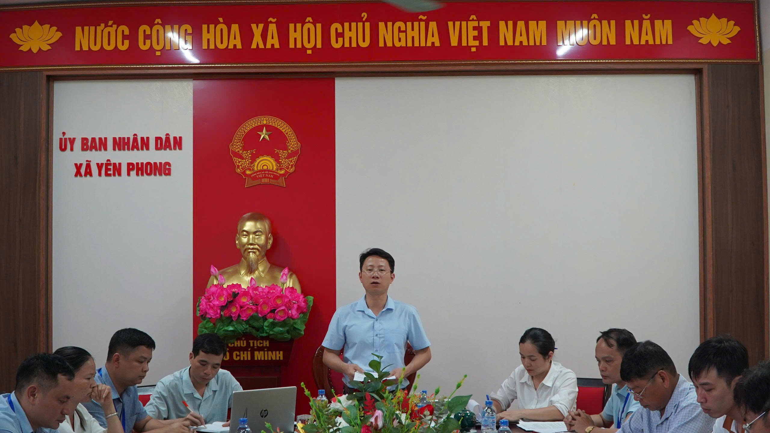 Anh-tin-bai