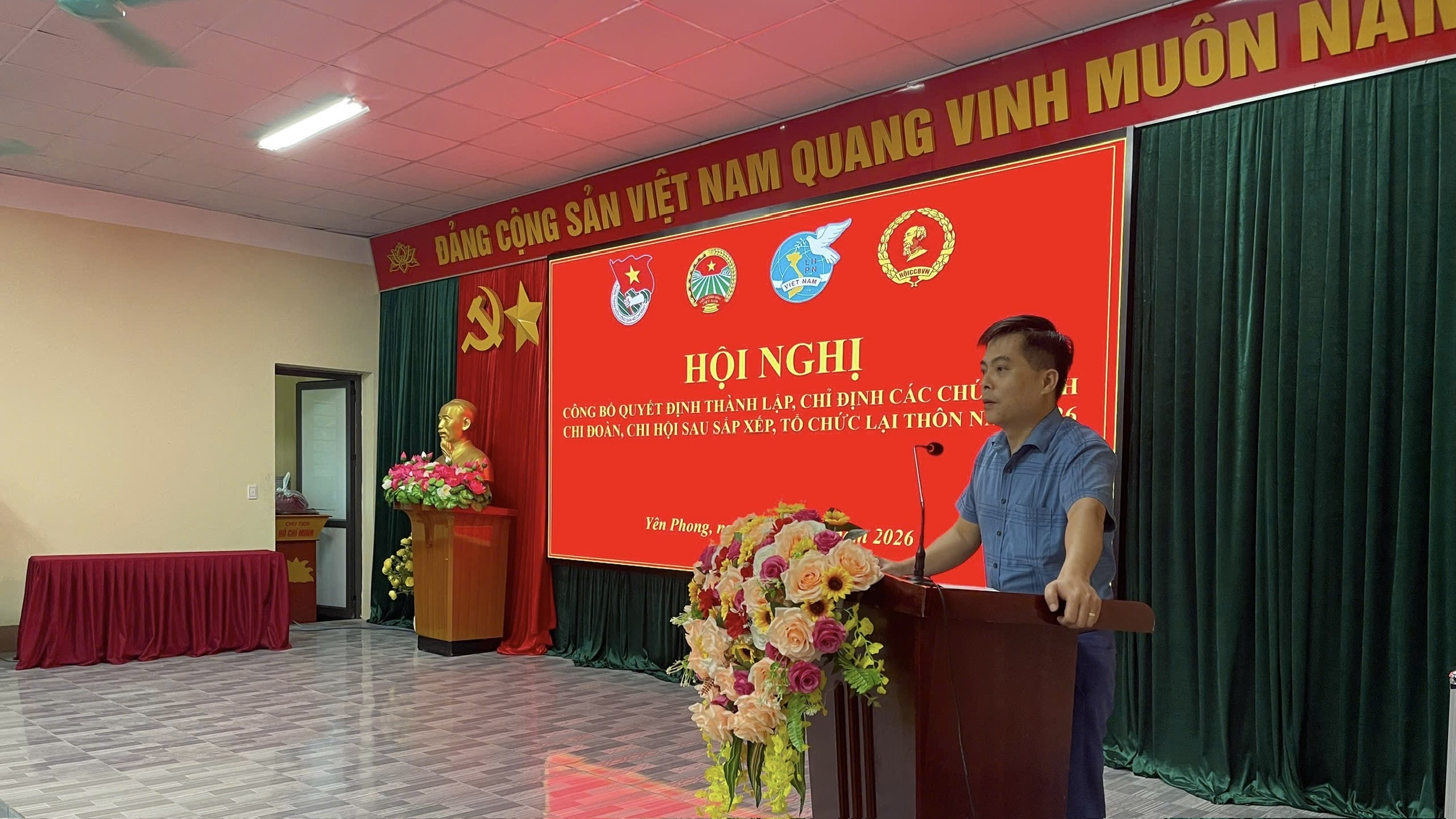 Anh-tin-bai