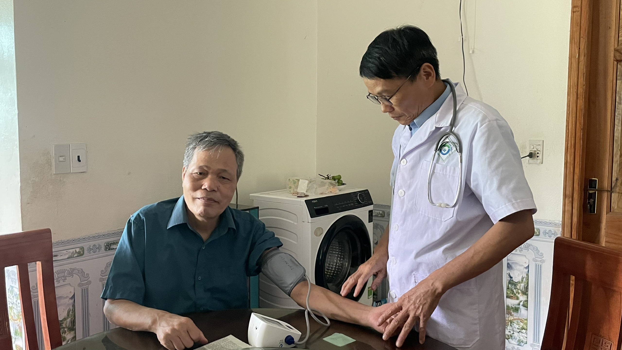 Anh-tin-bai