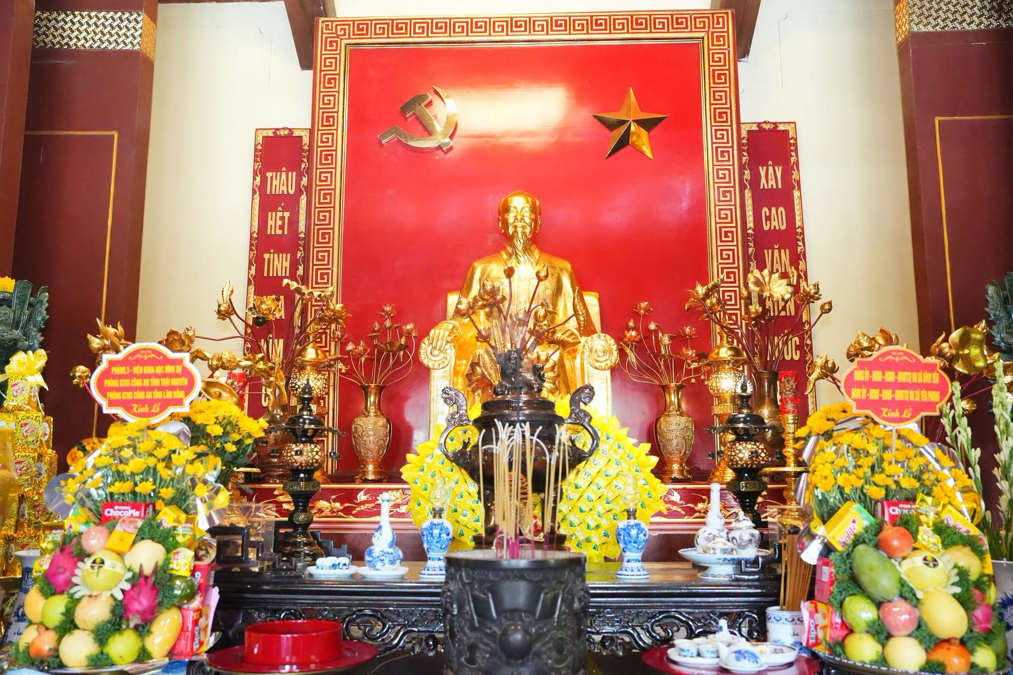 Anh-tin-bai