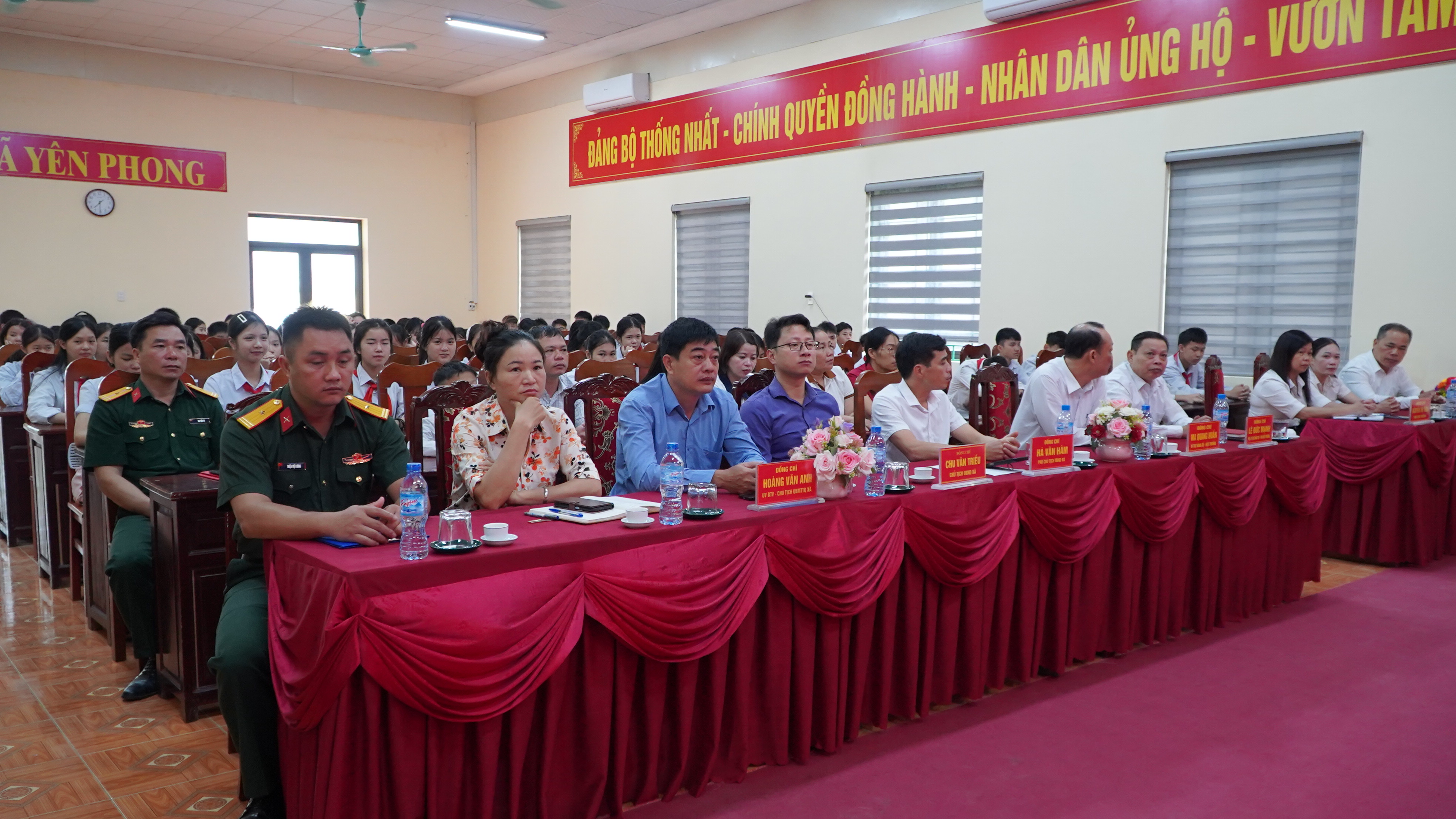 Anh-tin-bai
