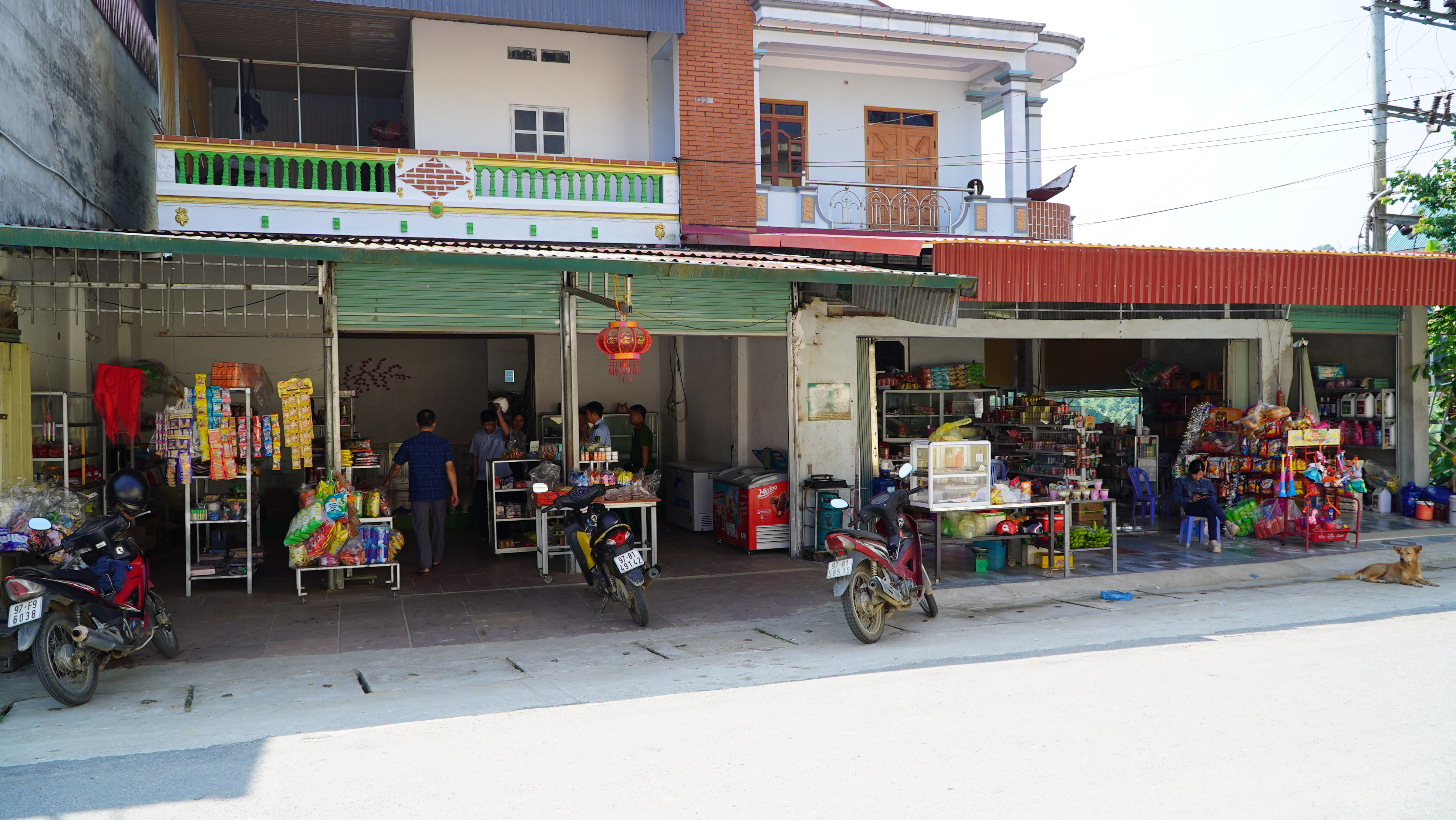 Anh-tin-bai