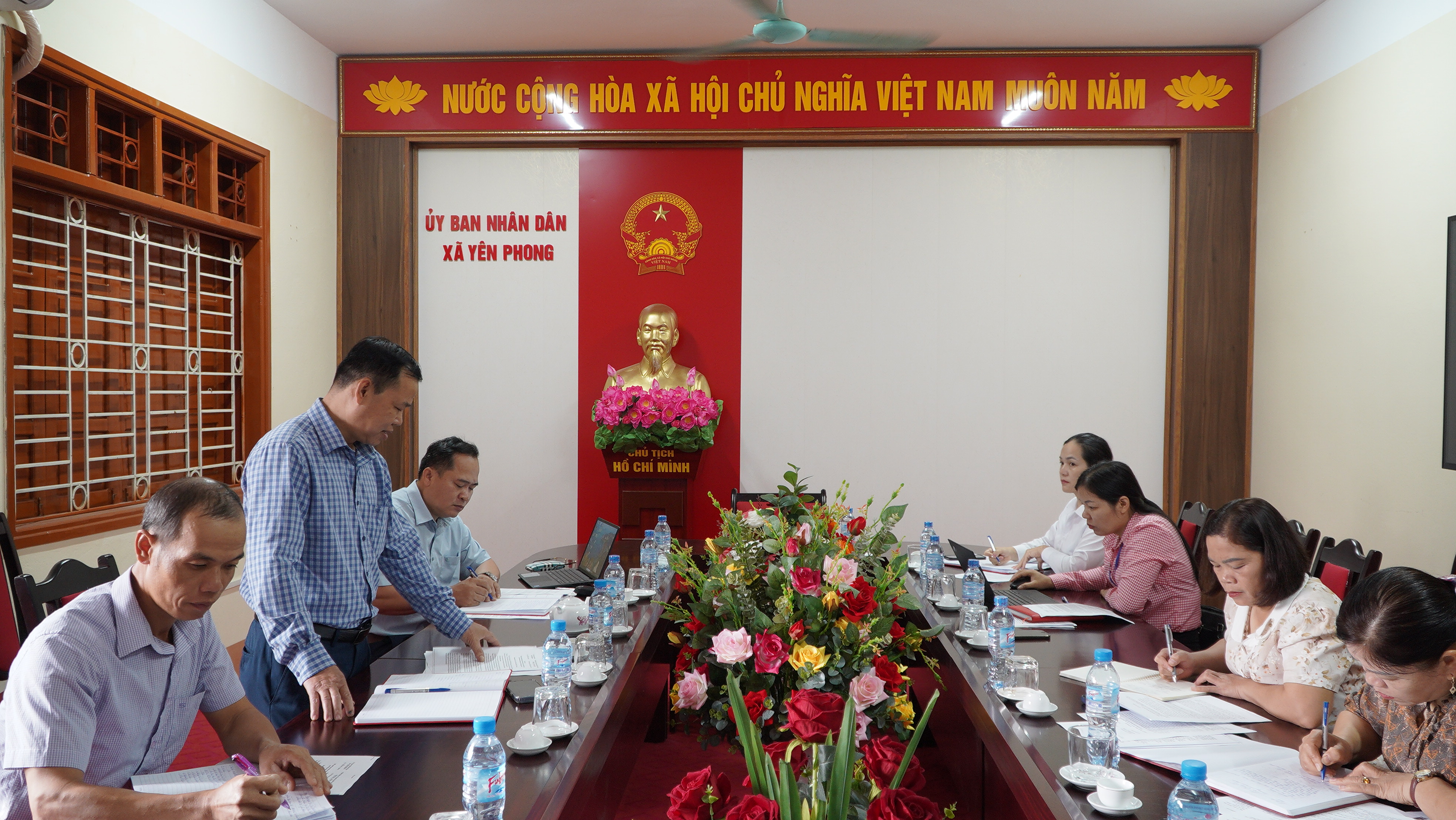 Anh-tin-bai