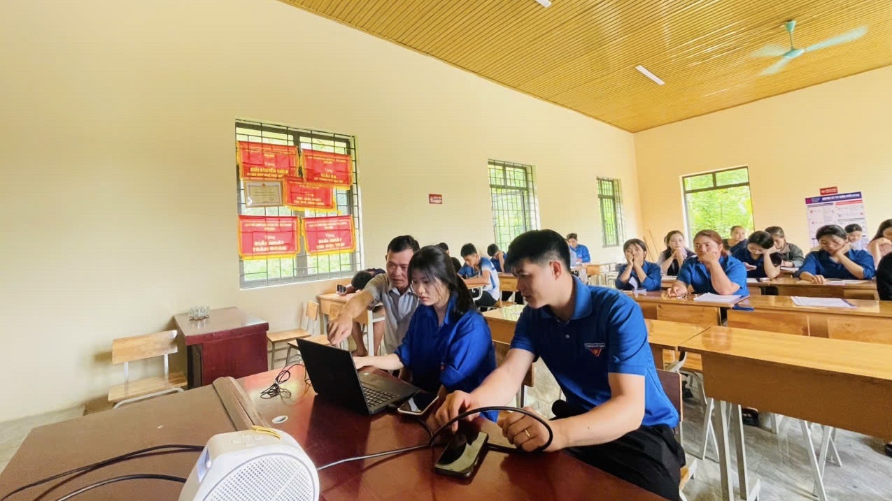 Yên Phong tổ chức Hội nghị nâng cao nhận thức, hiệu quả sử dụng dịch vụ công trực tuyến cho đoàn viên thanh niên