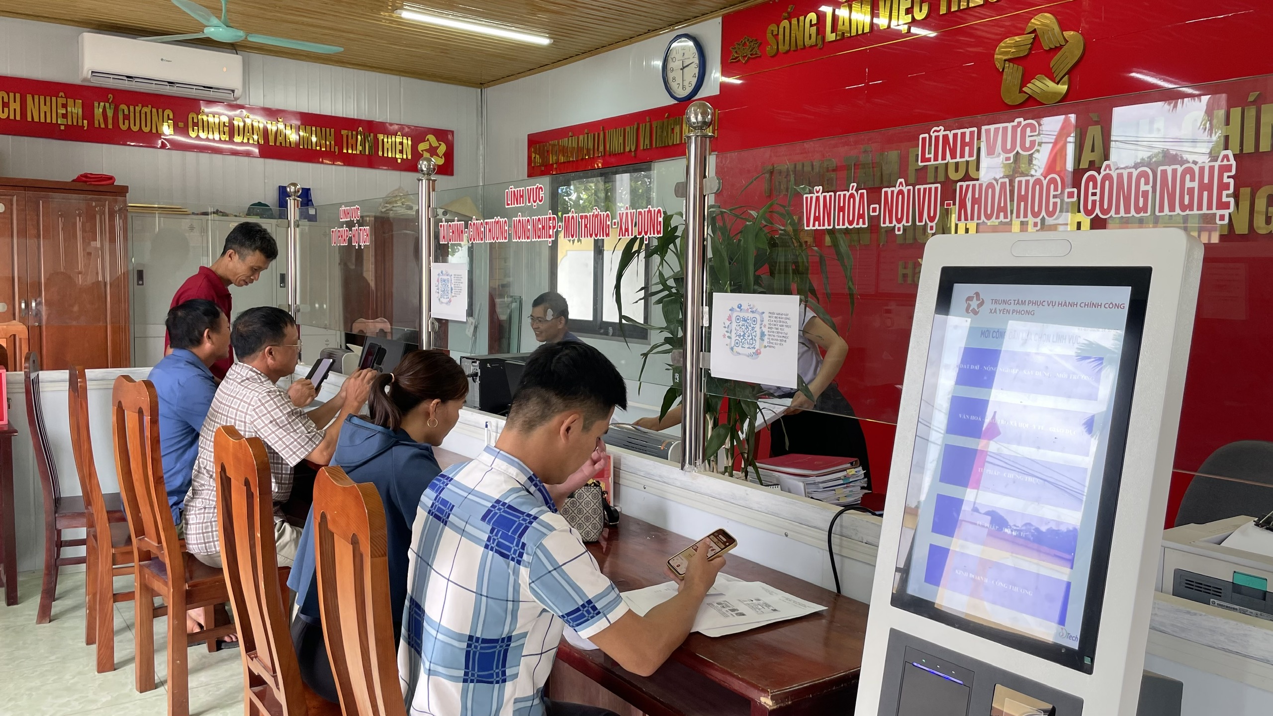 Xã Yên Phong đổi mới, nâng cao chất lượng giải quyết thủ tục hành chính năm 2026