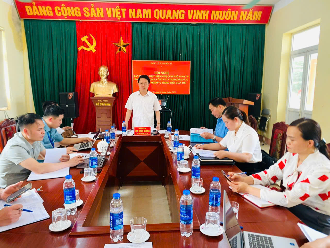 Anh-tin-bai