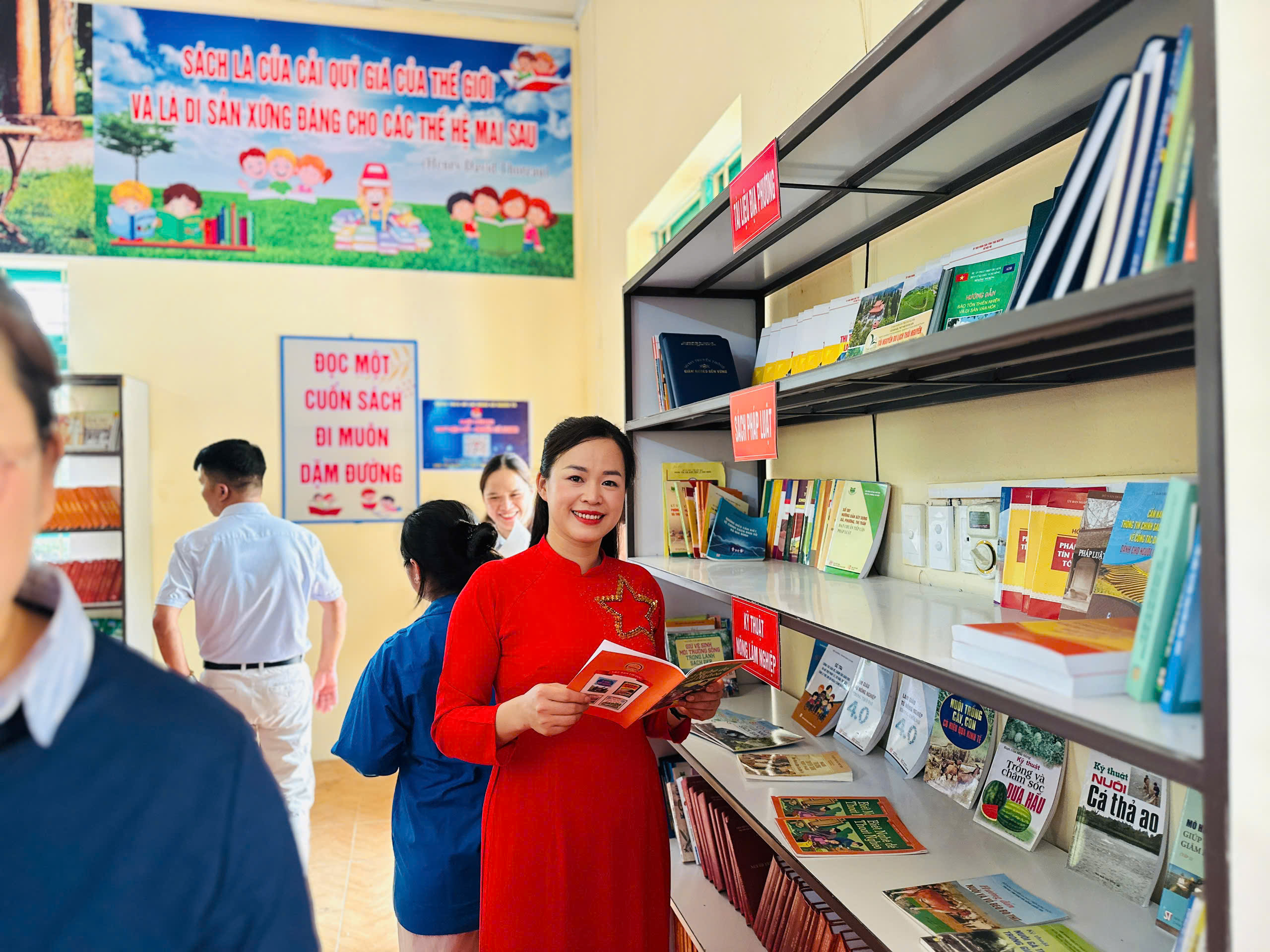 Anh-tin-bai