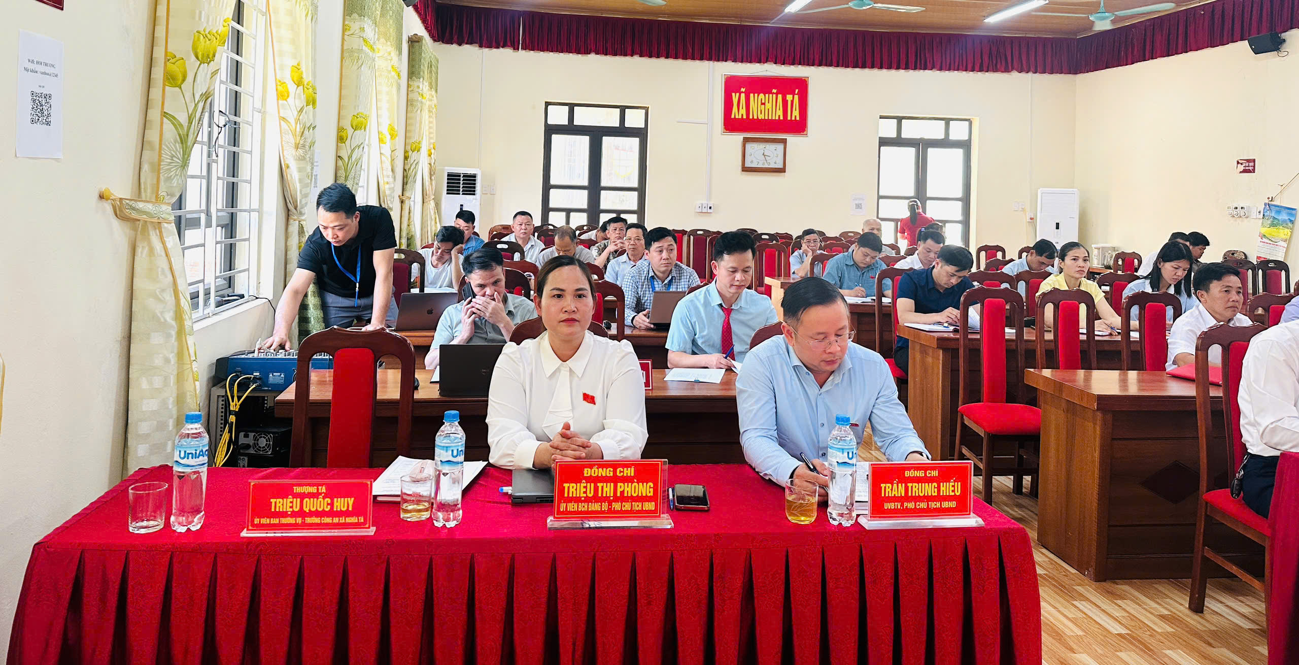 Anh-tin-bai