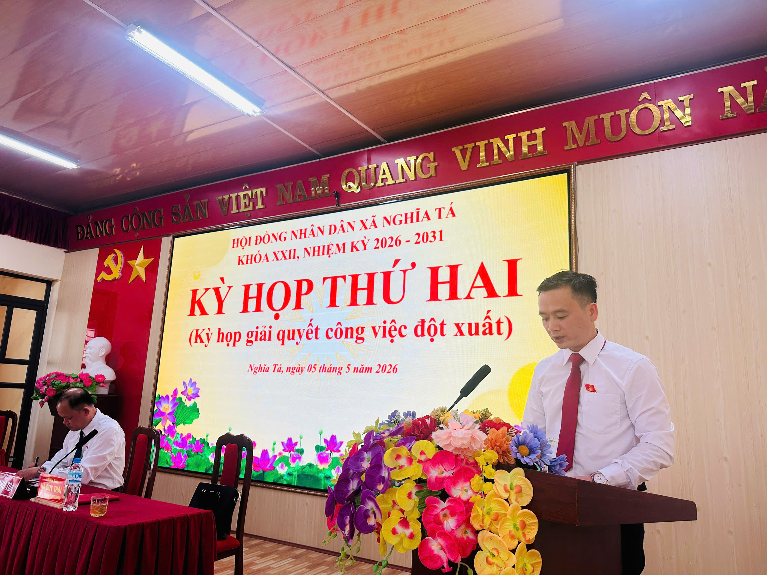 Anh-tin-bai