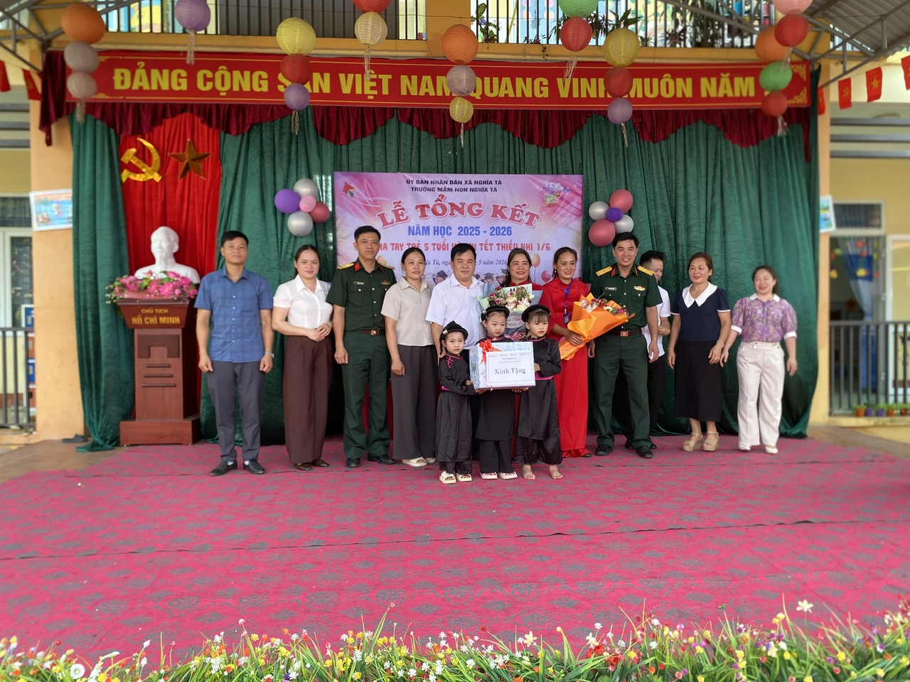 Anh-tin-bai