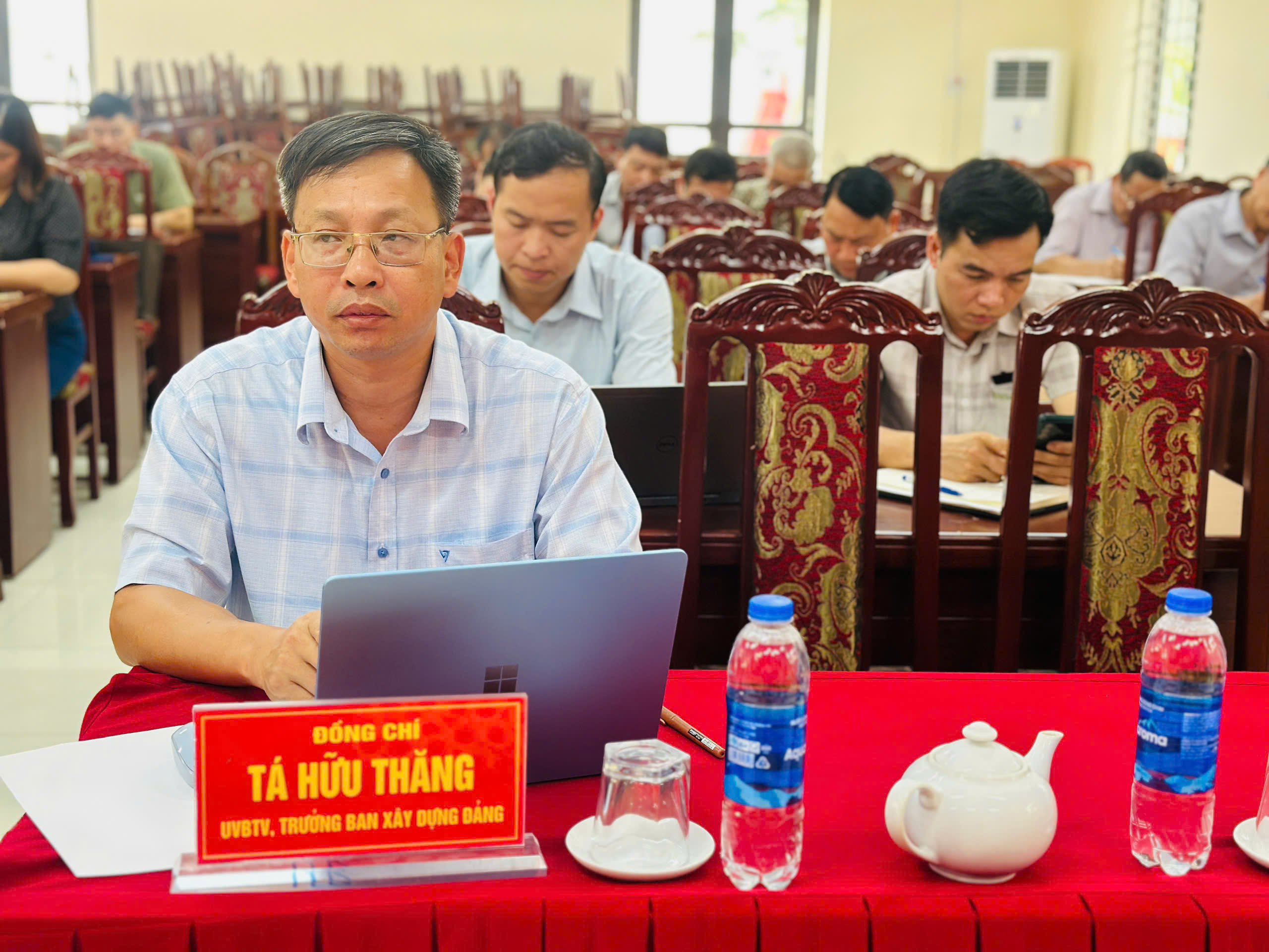 Anh-tin-bai