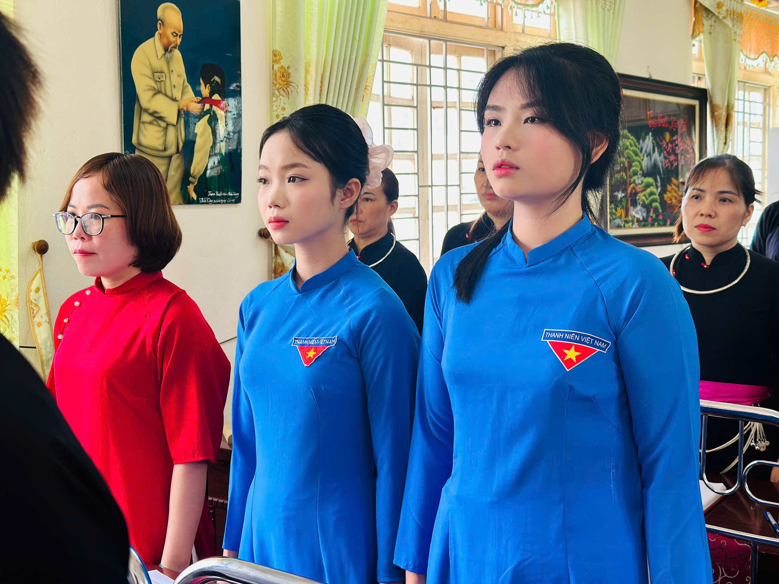 Anh-tin-bai