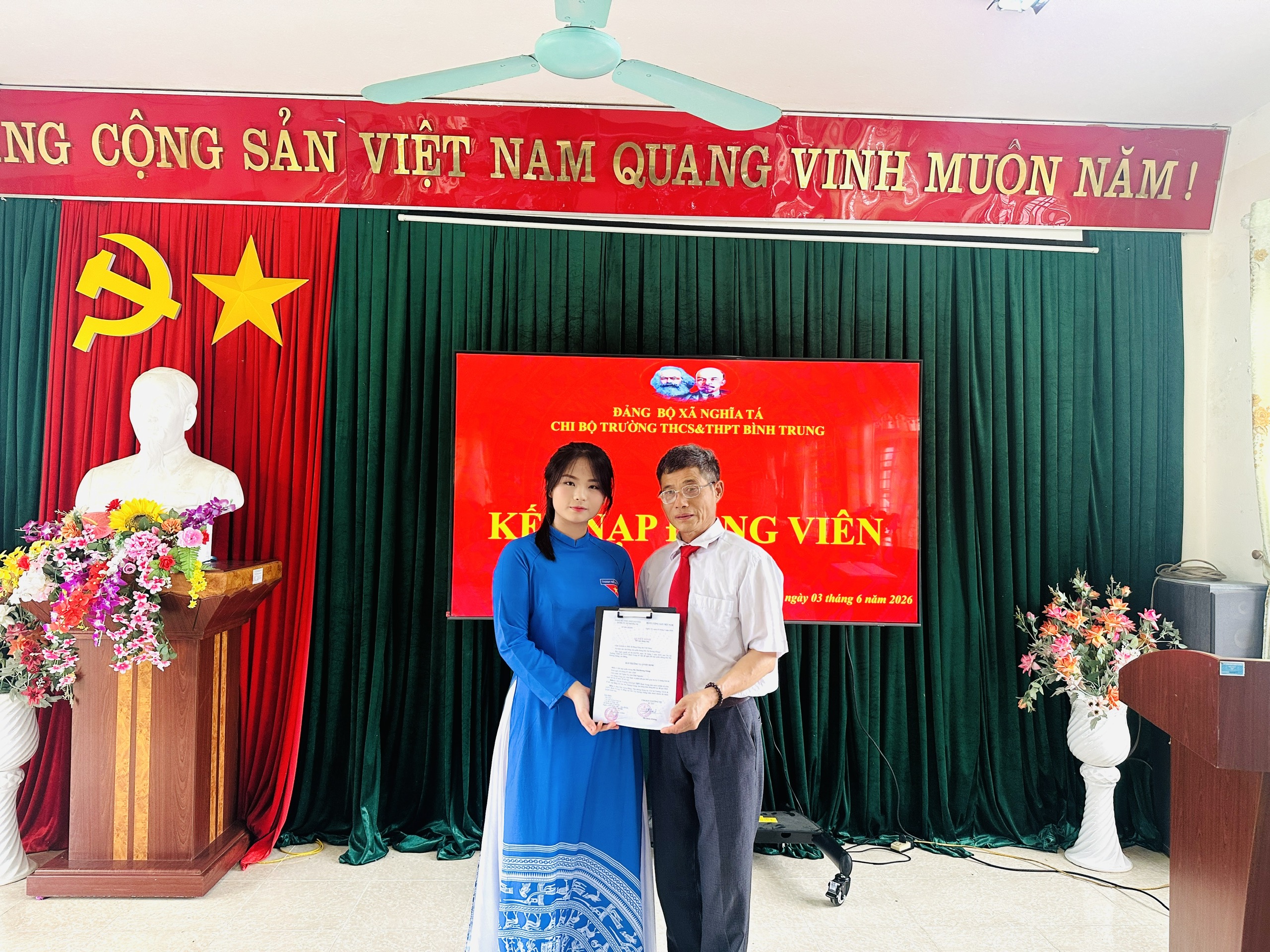 Anh-tin-bai