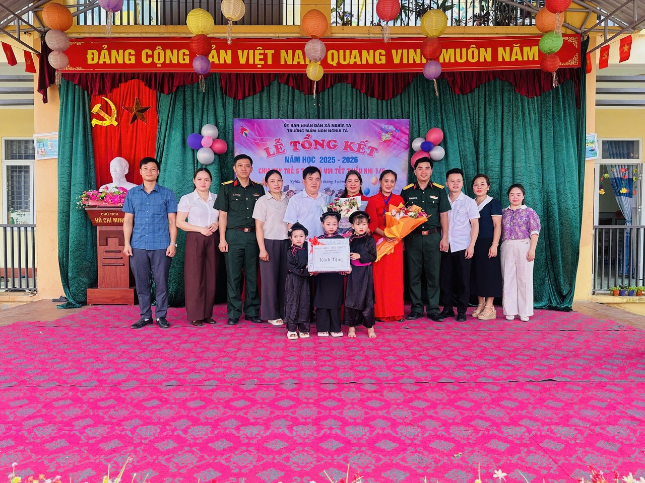 Anh-tin-bai