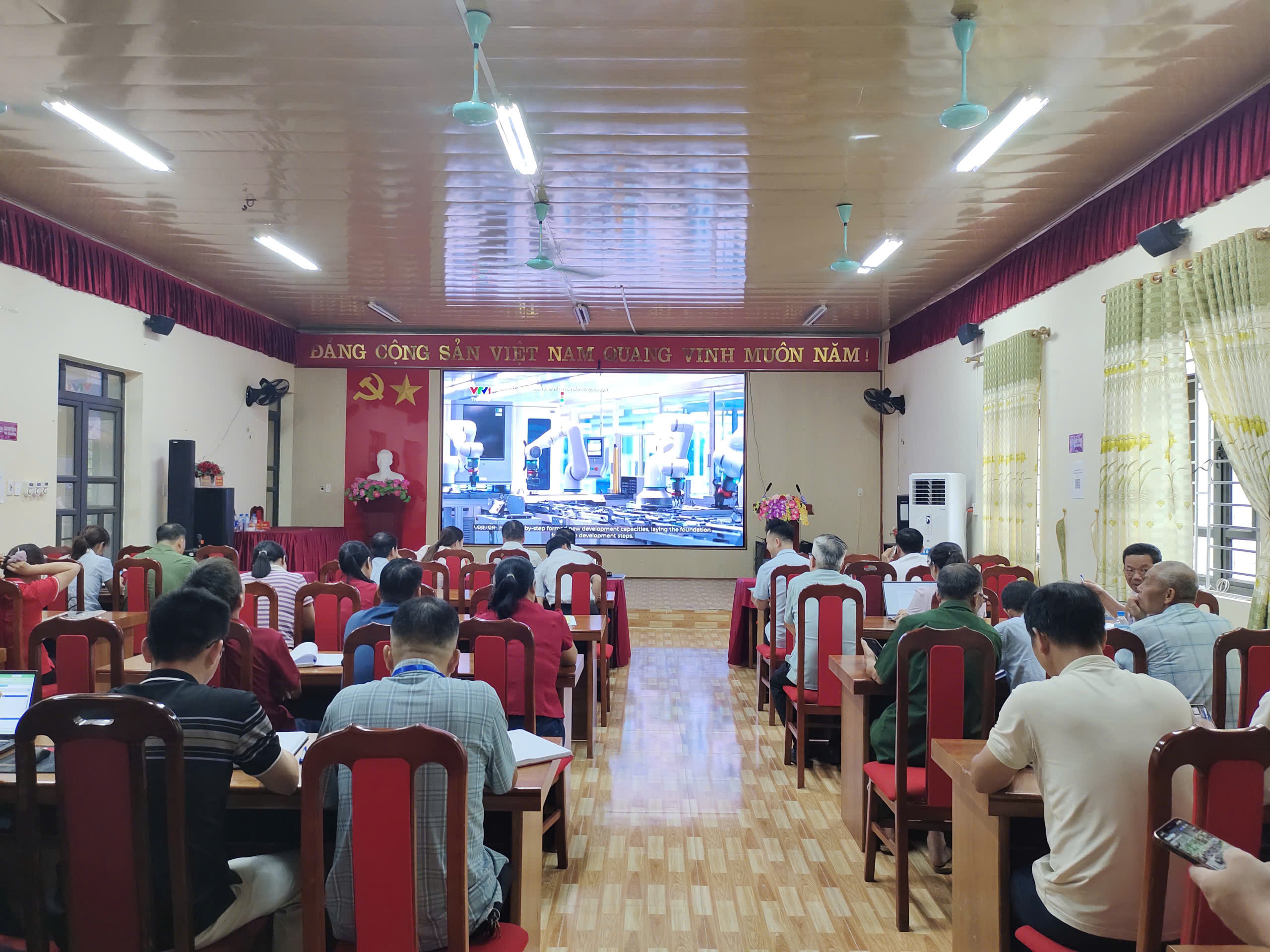 Anh-tin-bai