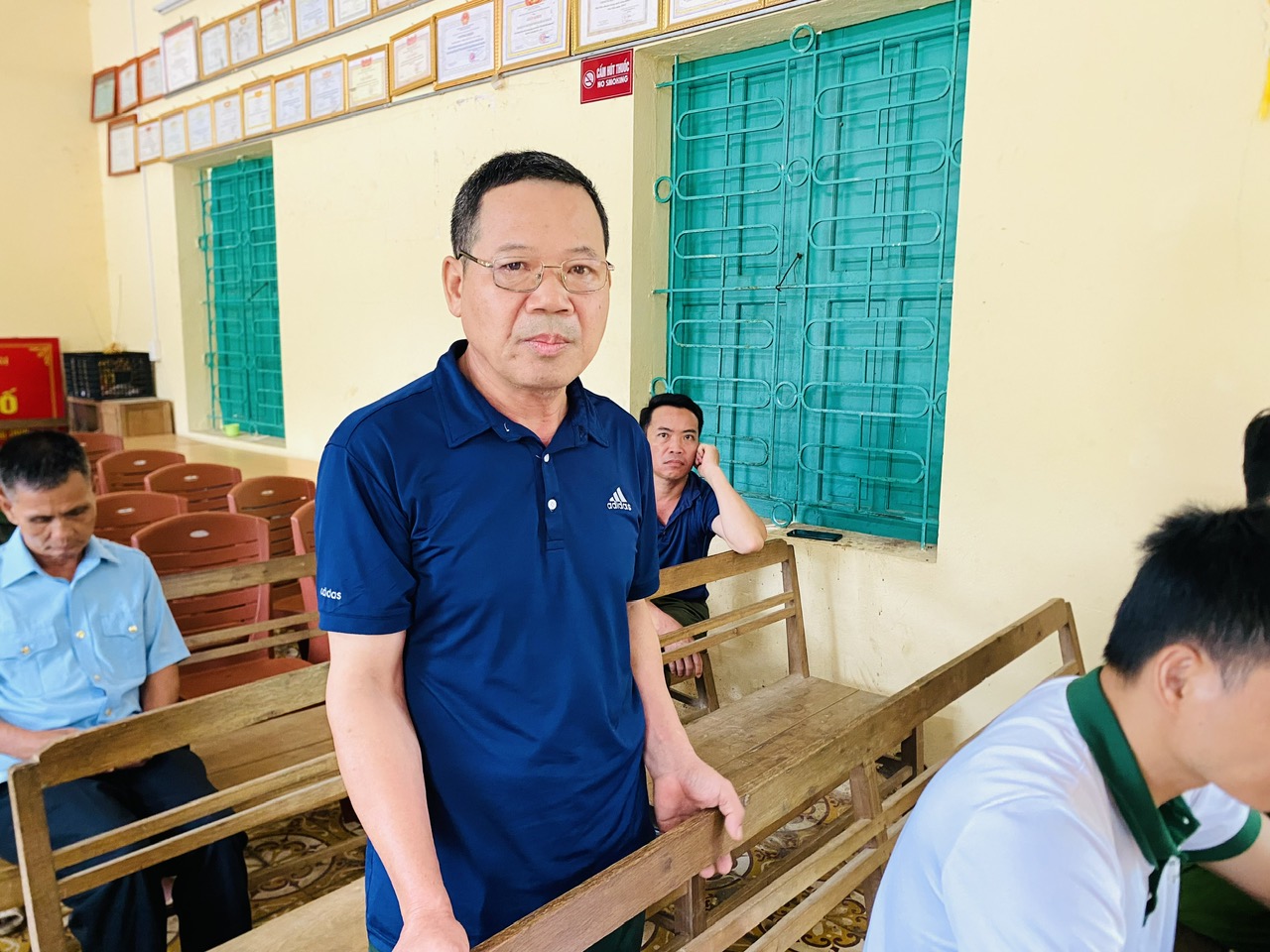 Anh-tin-bai