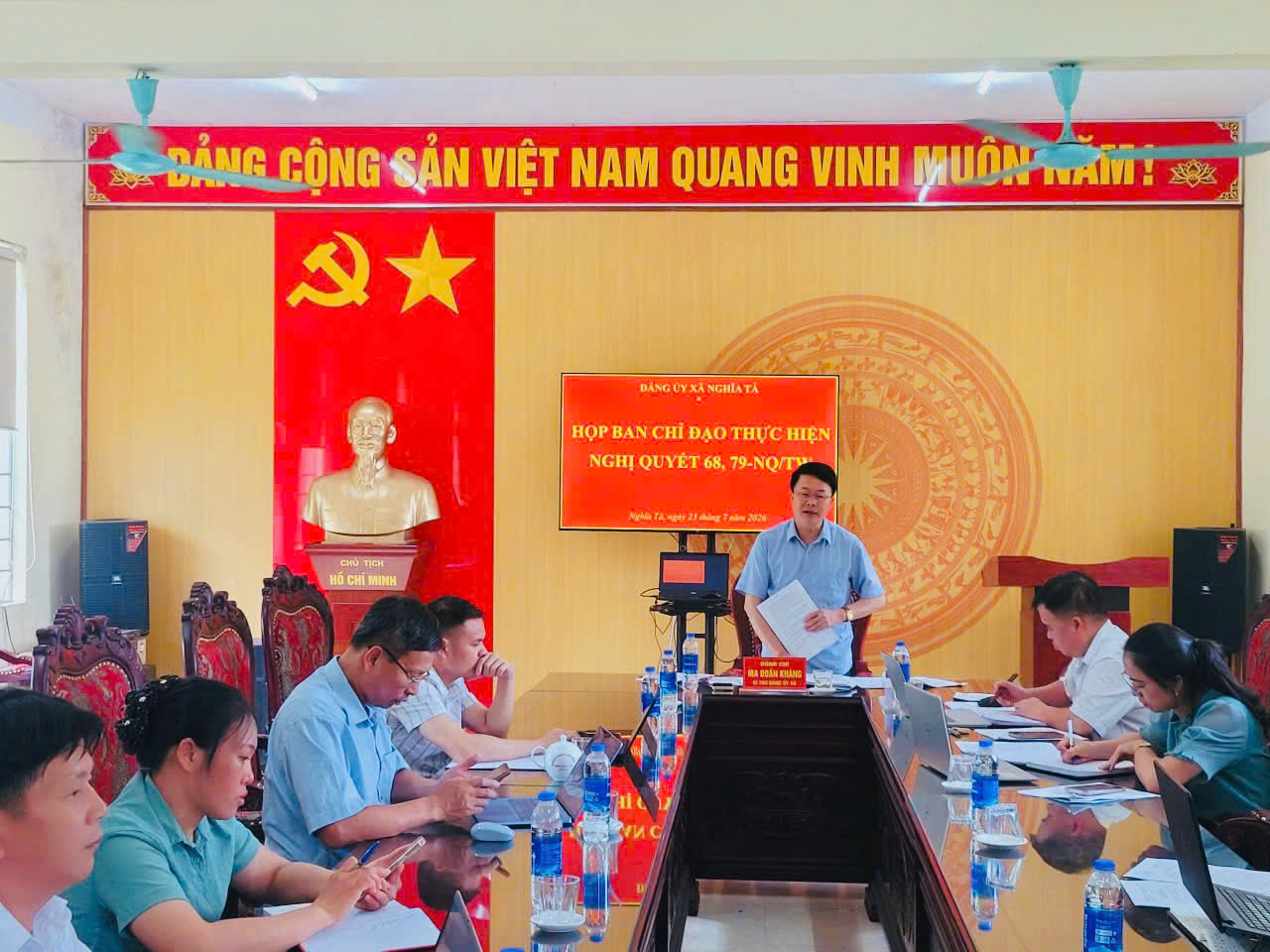 Anh-tin-bai