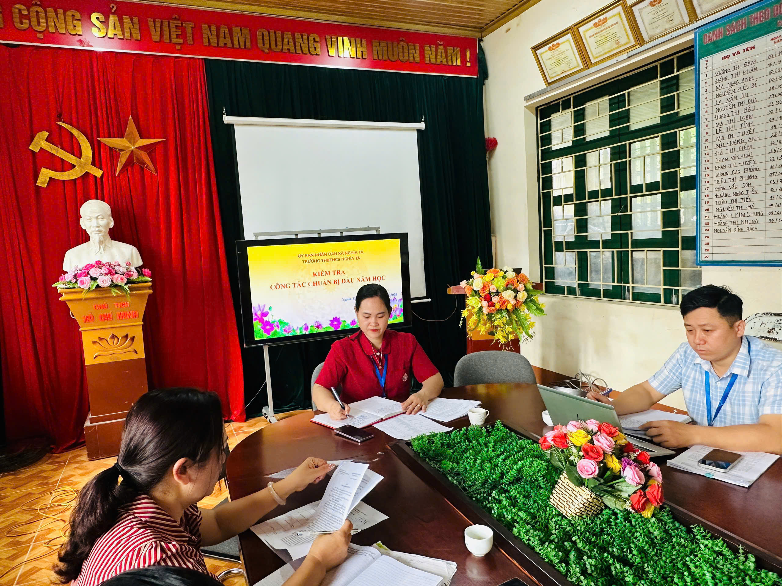 Anh-tin-bai