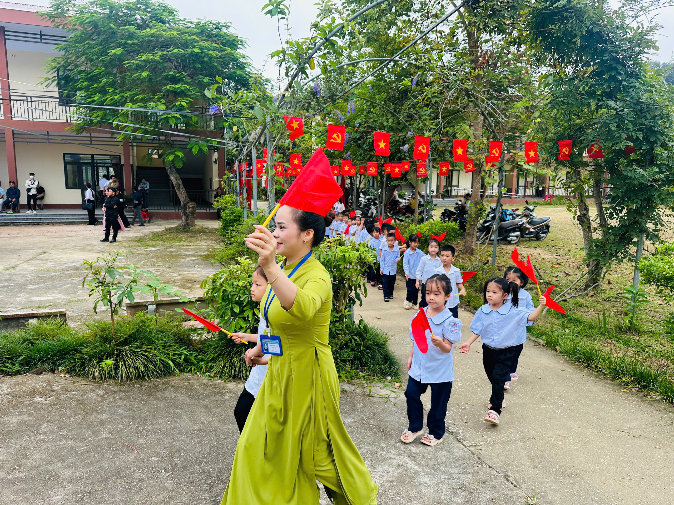 Anh-tin-bai