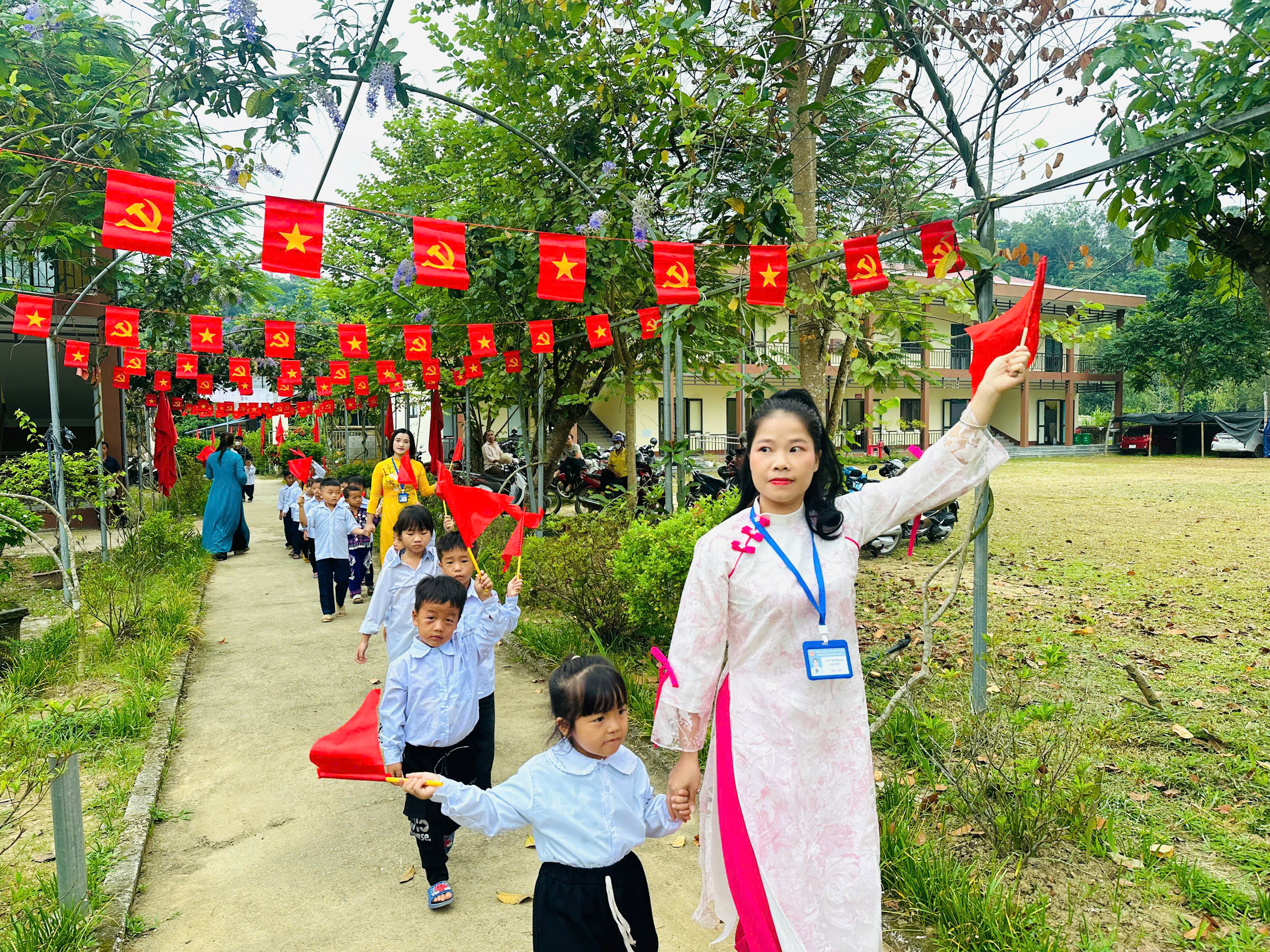 Anh-tin-bai