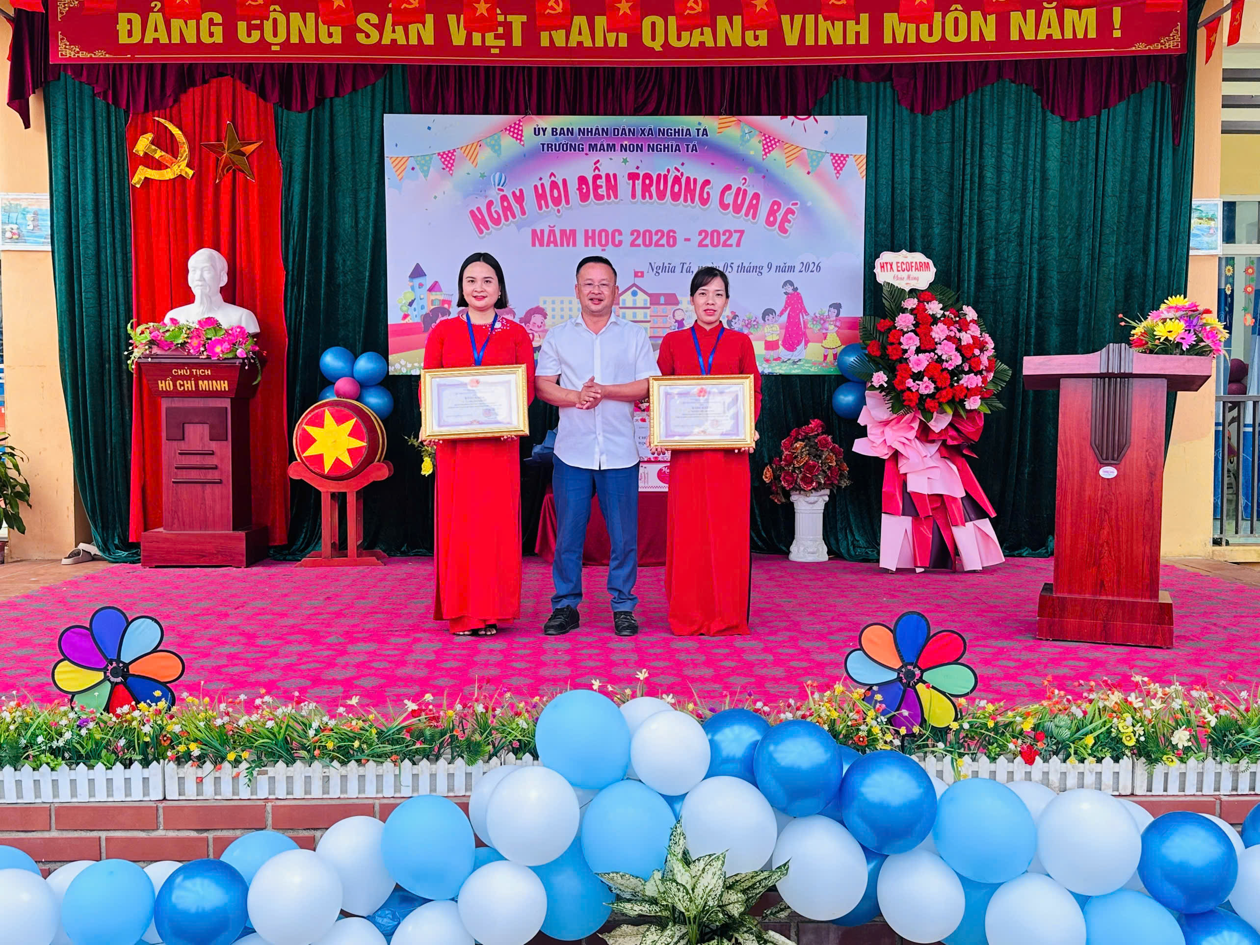 Anh-tin-bai