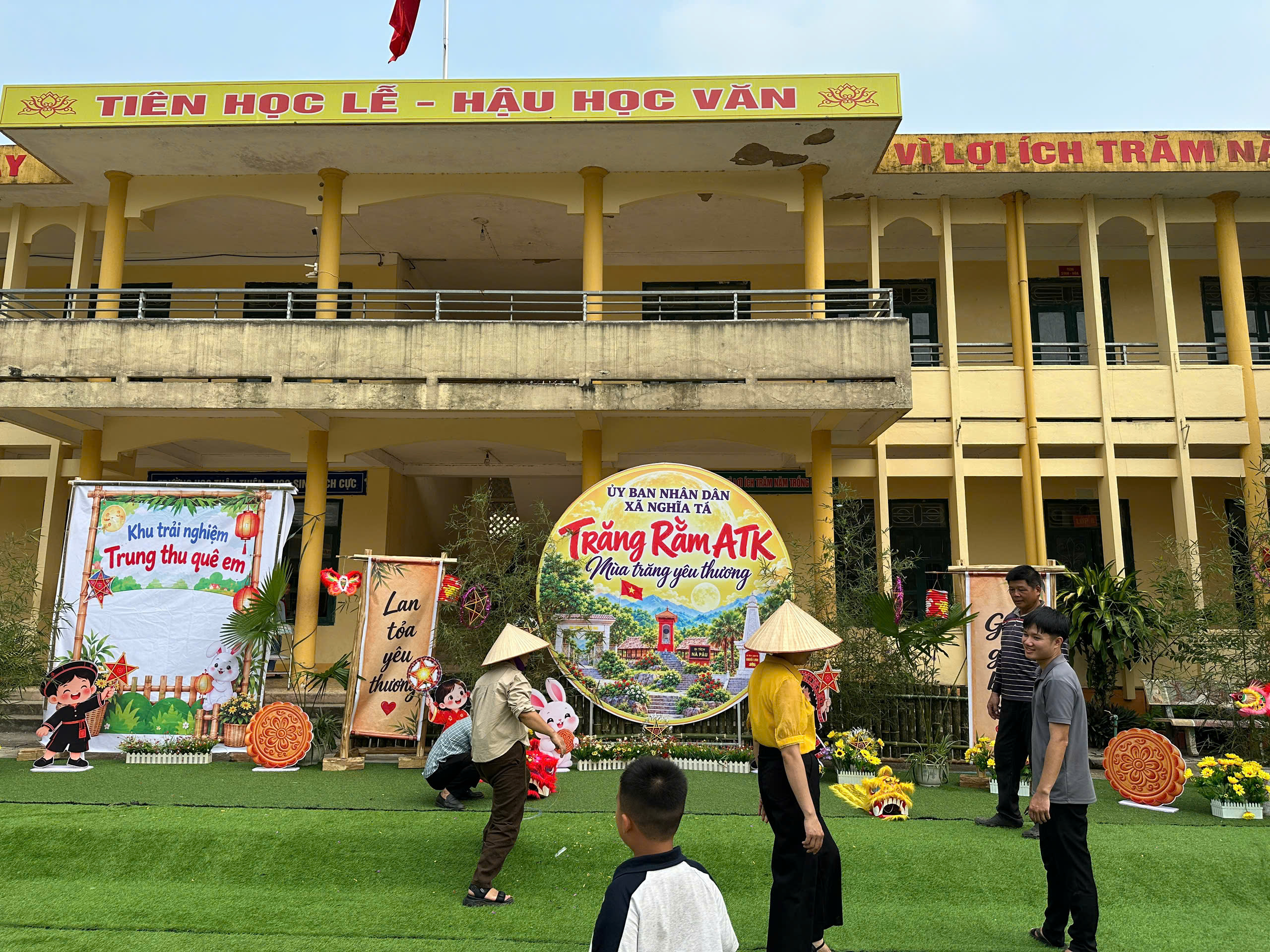 Anh-tin-bai