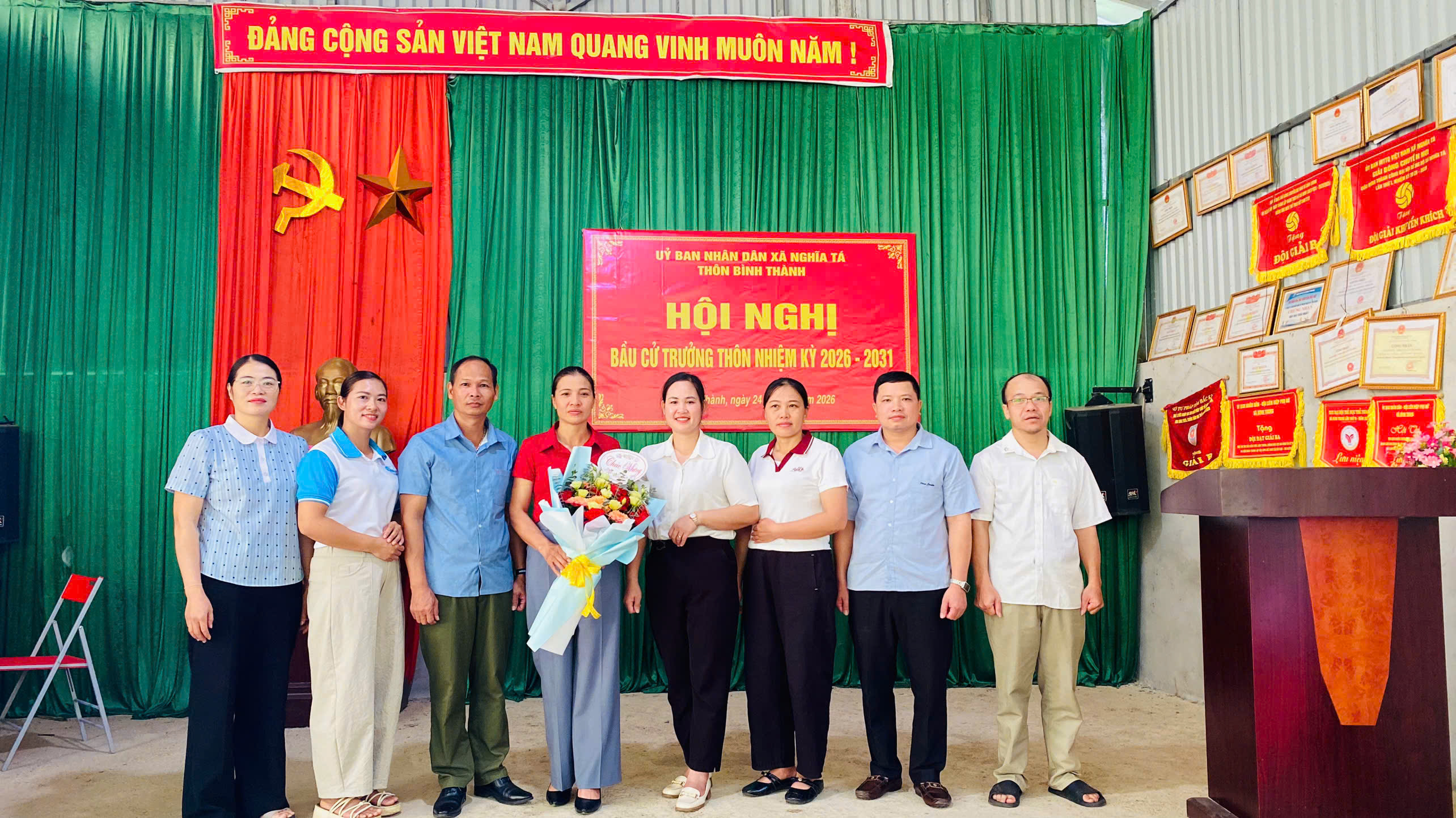 Anh-tin-bai