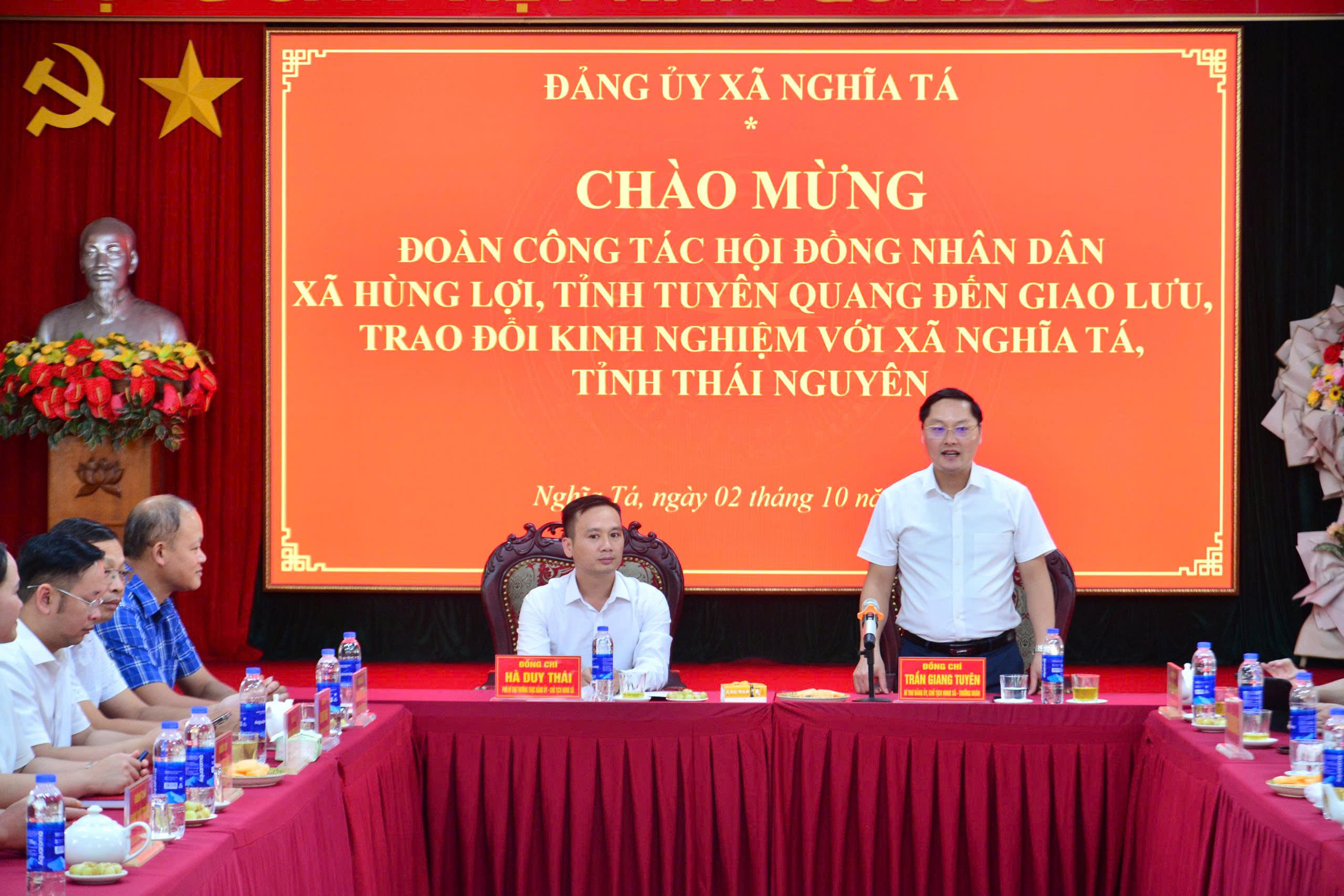 Anh-tin-bai