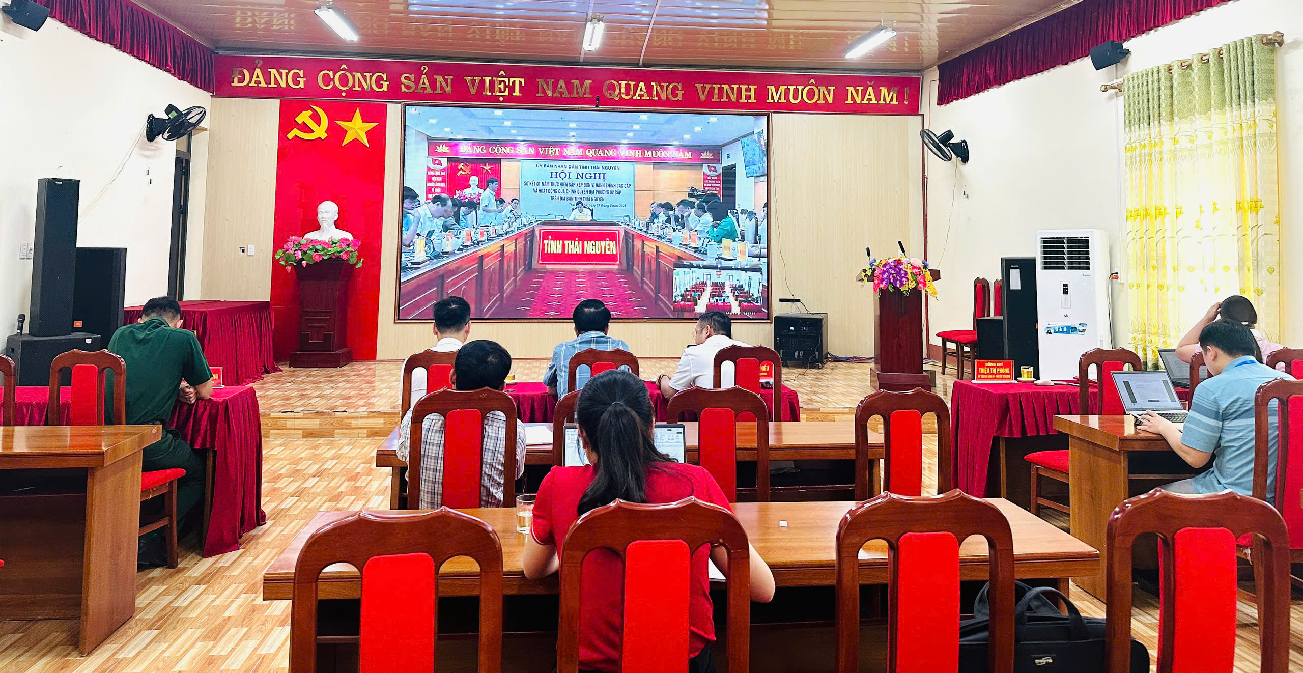 Xã Nghĩa Tá tham dự Hội nghị sơ kết 01 năm thực hiện sắp xếp đơn vị hành chính các cấp và hoạt động của chính quyền địa phương 02 cấp