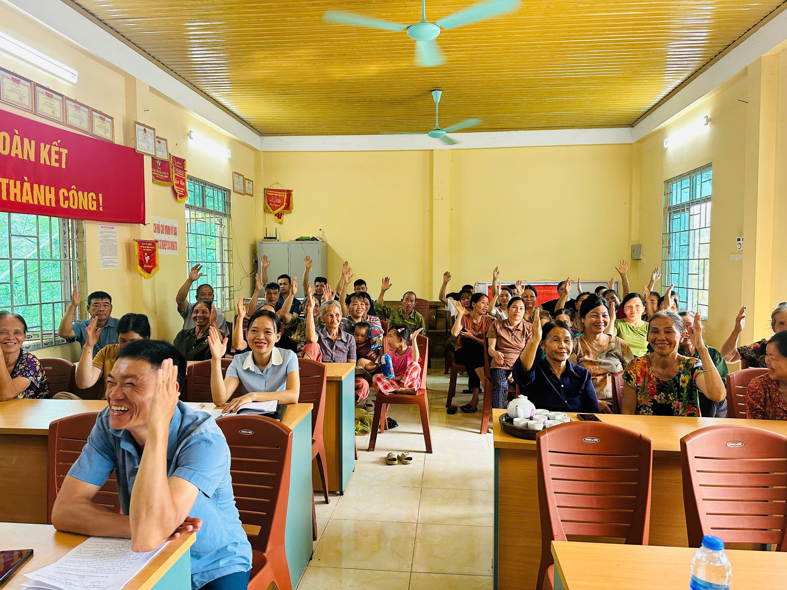 XÃ NGHĨA TÁ TỔ CHỨC LẤY Ý KIẾN NHÂN DÂN VỀ CHỦ TRƯƠNG SẮP XẾP THÔN TRÊN ĐỊA BÀN NĂM 2026