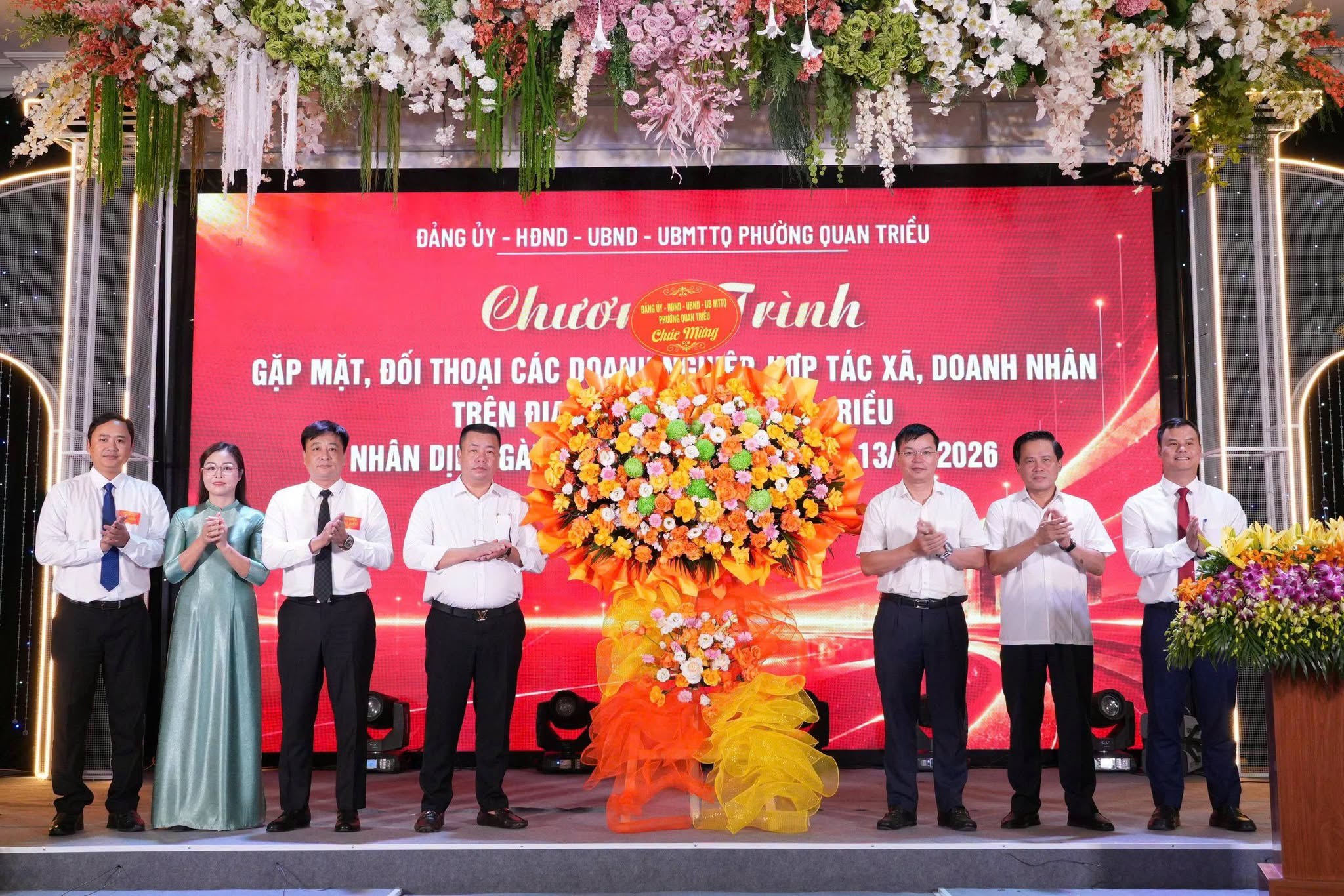PHƯỜNG QUAN TRIỀU GẶP MẶT, ĐỐI THOẠI VỚI CỘNG ĐỒNG DOANH NGHIỆP, HỢP TÁC XÃ, DOANH NHÂN NHÂN NGÀY DOANH NHÂN VIỆT NAM 13/10