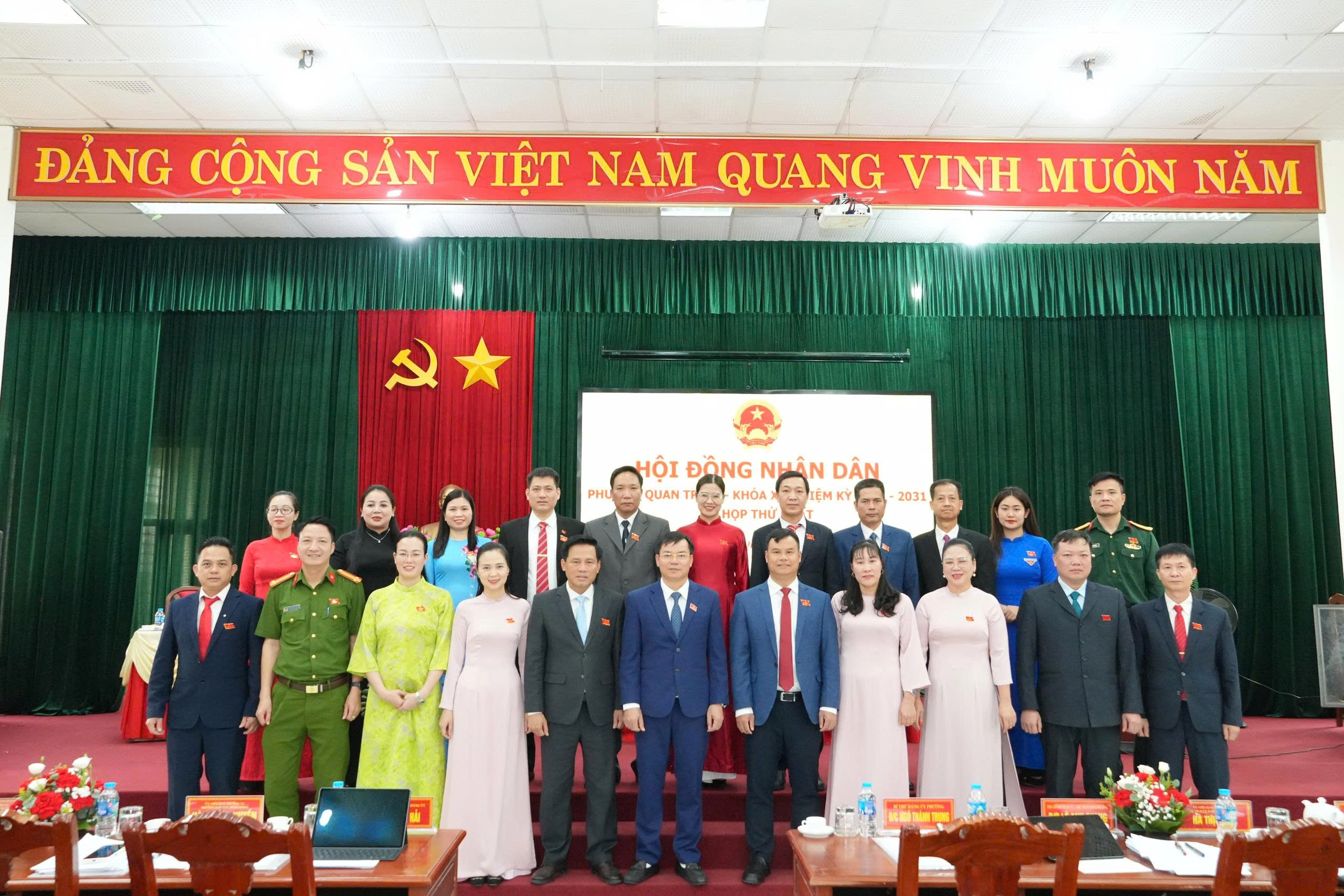 KHAI MẠC TRỌNG THỂ KỲ HỌP THỨ NHẤT HĐND PHƯỜNG QUAN TRIỀU KHÓA XI, NHIỆM KỲ 2026 – 2031
