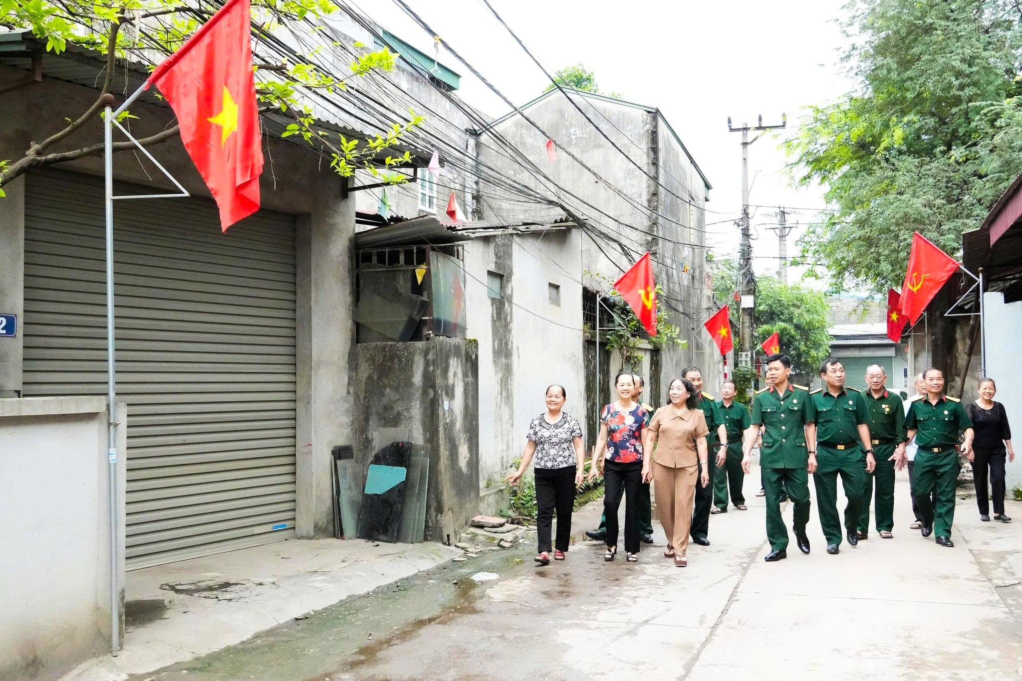 Anh-tin-bai