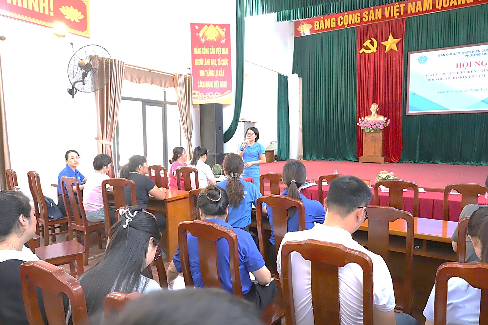Hội nghị tuyên truyền, phổ biến về chính sách BHXH, BHYT đối với chủ hộ kinh doanh, doanh nghiệp trên địa bàn phường Linh Sơn.