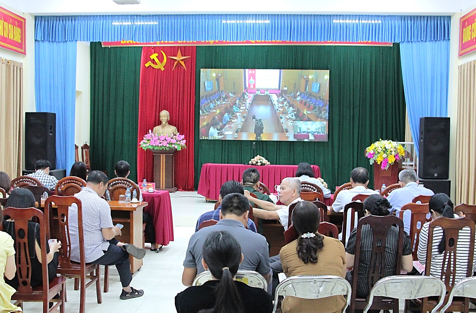 Hội nghị báo cáo viên Trung ương tháng 10/2026 và phát động Cuộc thi trực tuyến “Tìm hiểu về chuyển đổi số quốc gia”.