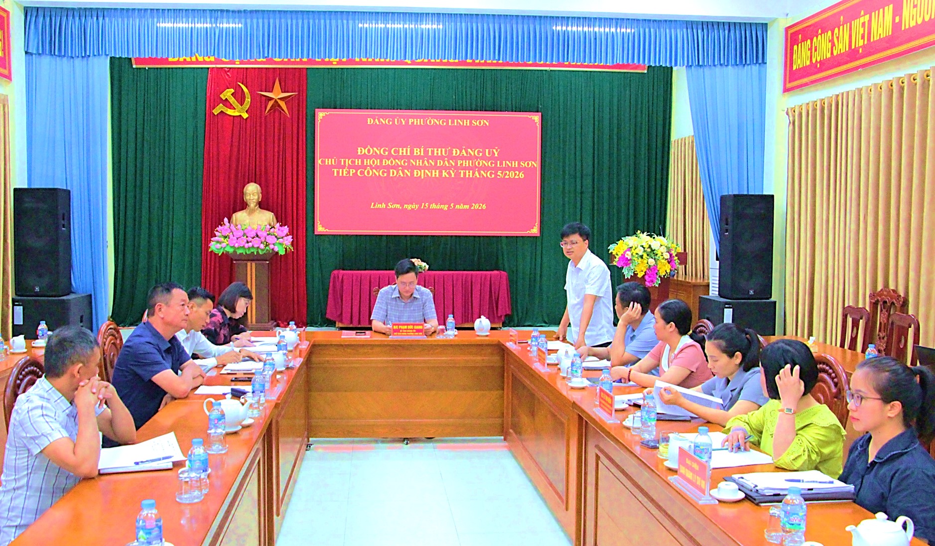 Đồng chí Bí thư Đảng ủy phường Linh Sơn tiếp công dân định kỳ tháng 5/2026.